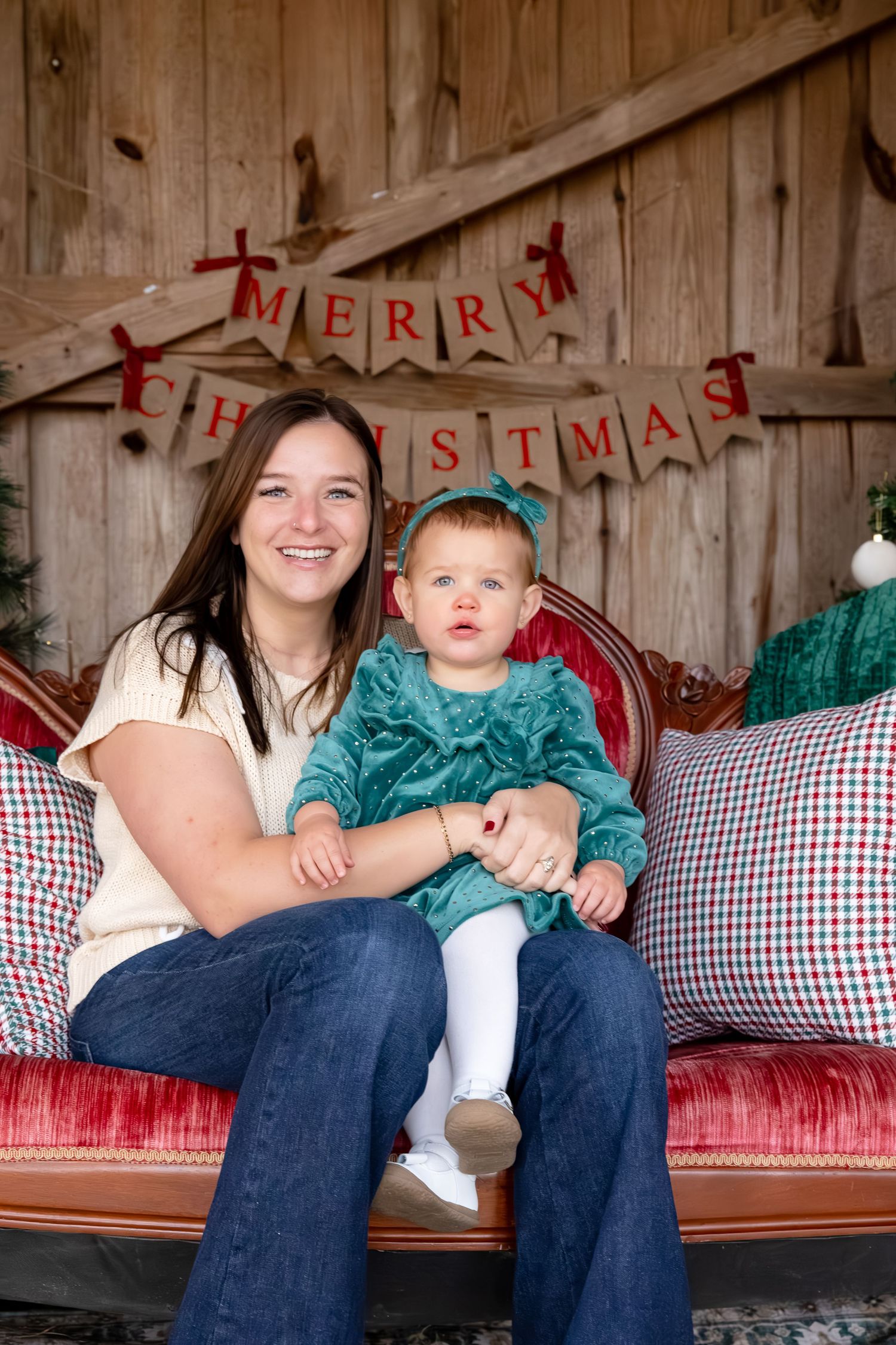 mother and daughter Christmas pictures