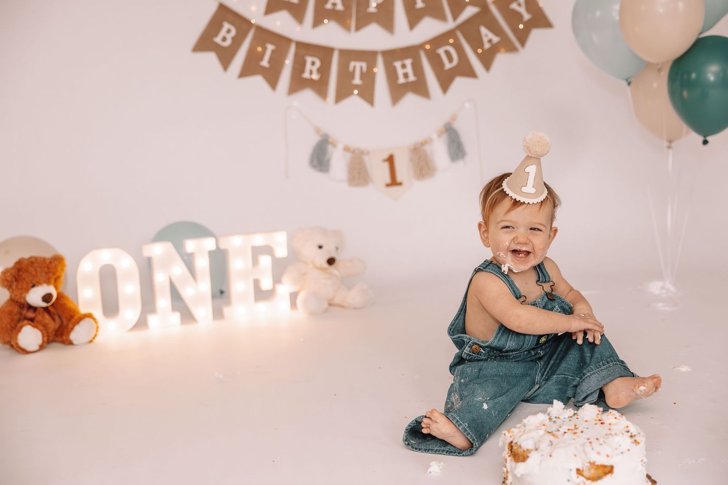 1 yr old studio session. smash cake. happy birthday