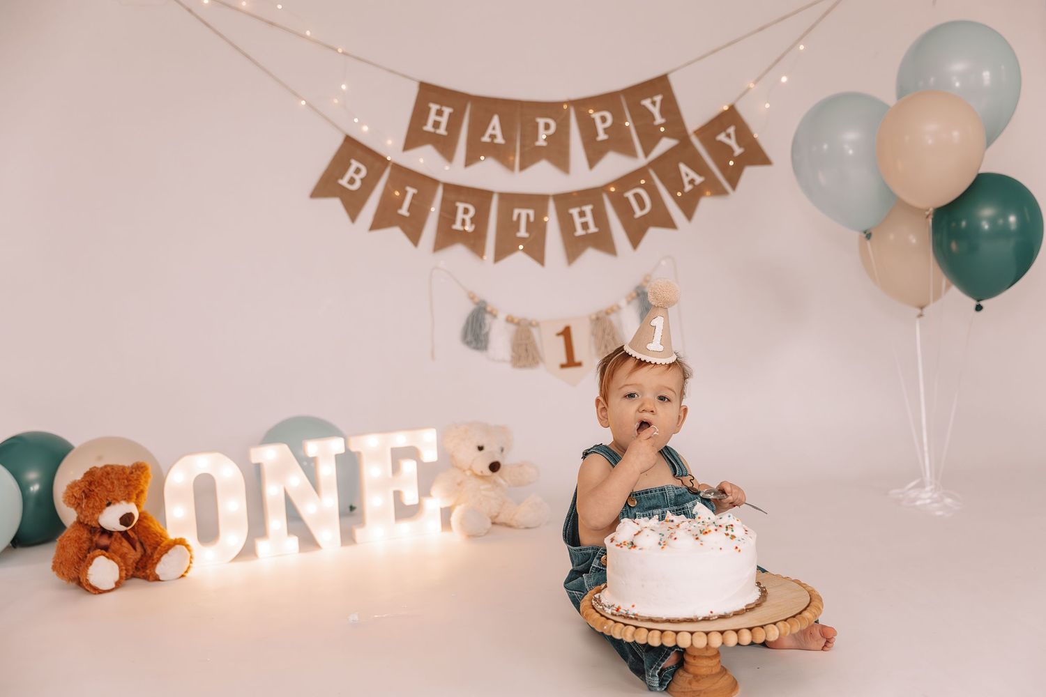 1 yr old studio session. smash cake. happy birthday