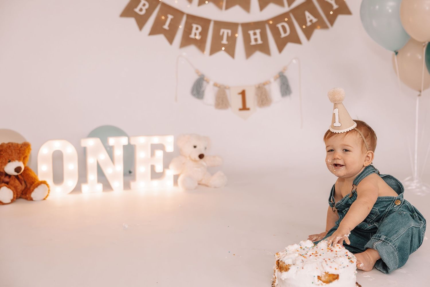 1 yr old studio session. smash cake. happy birthday