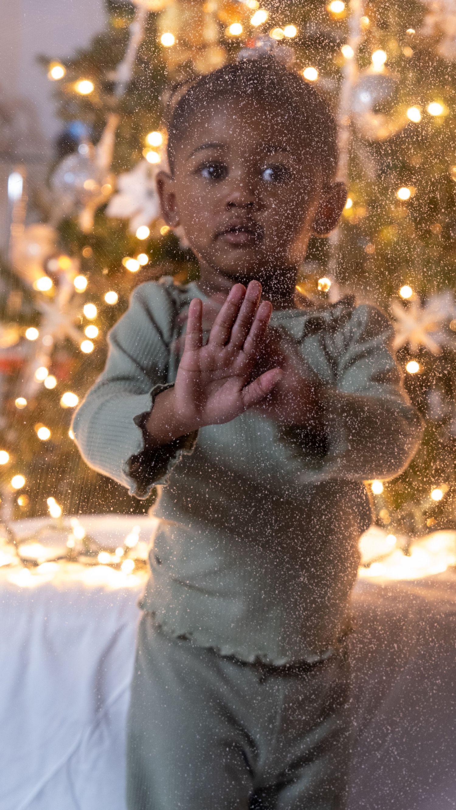 christmas-camera-photos-portrait-todler