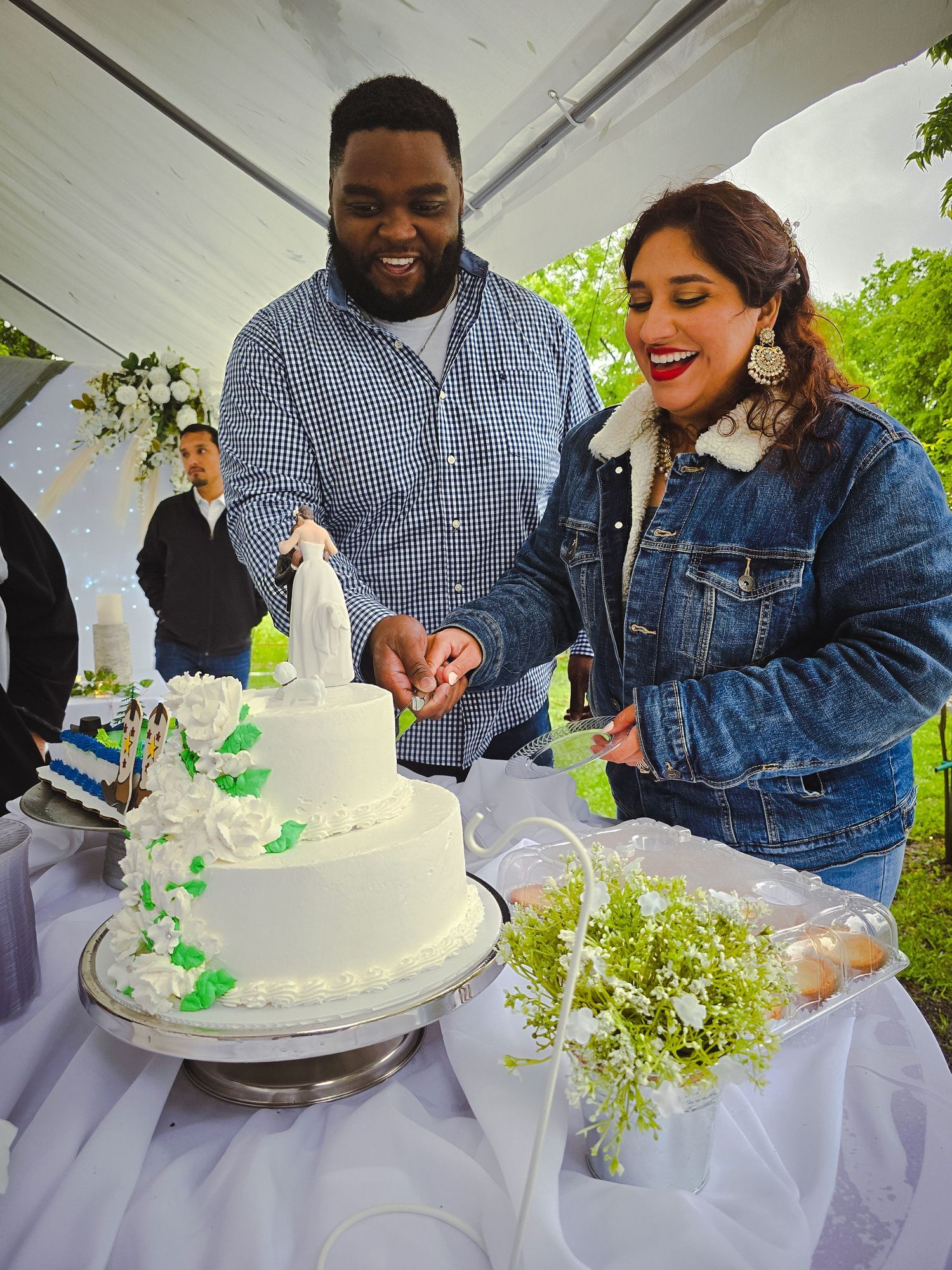 wedding-photos-event-portraits-camera