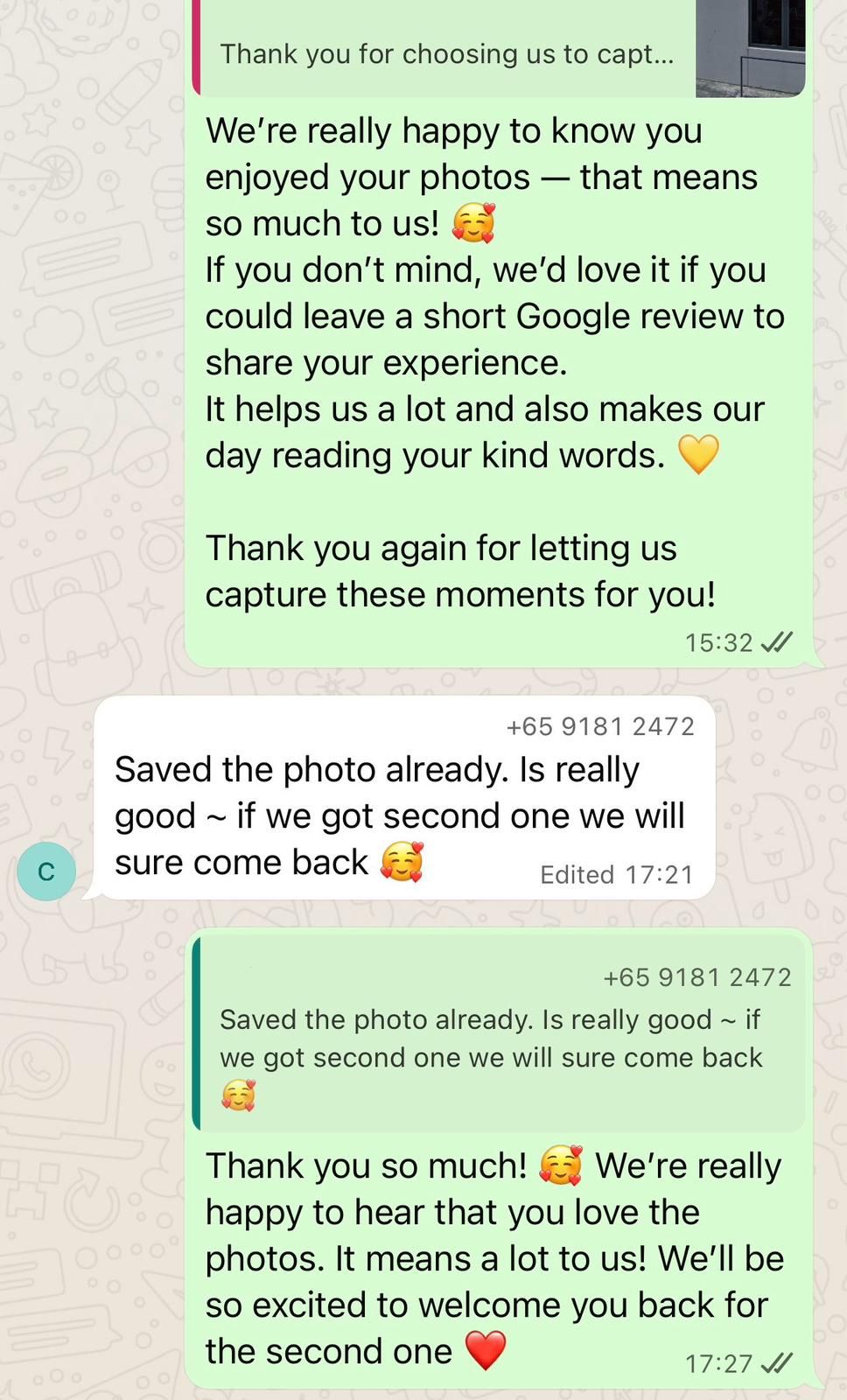 WhatsApp conversation showing a happy photography client leaving a positive review after enjoying their photo session.