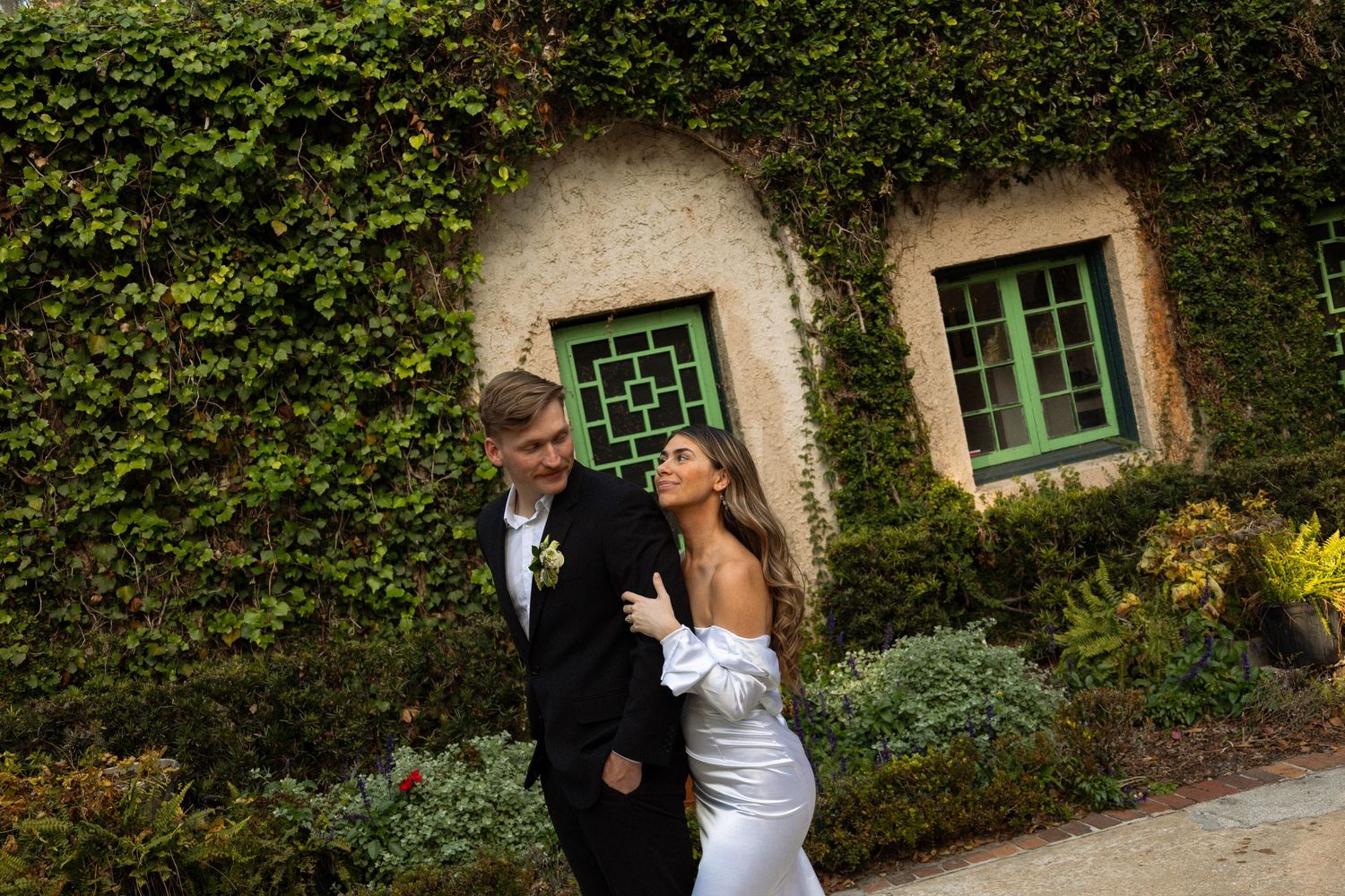 Affordable Club Continental wedding photographer