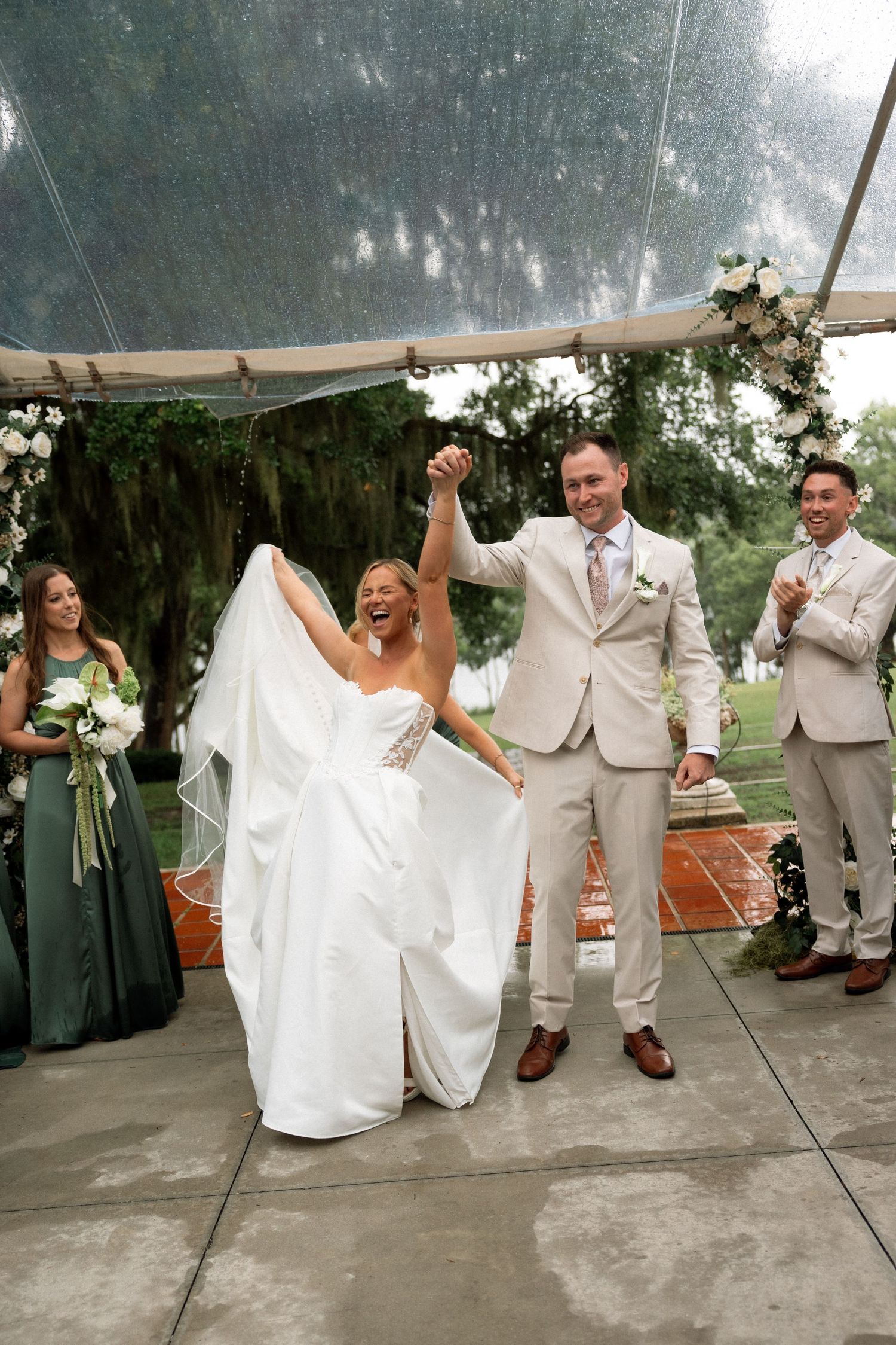 Sydonie Mansion rainy day wedding ceremony