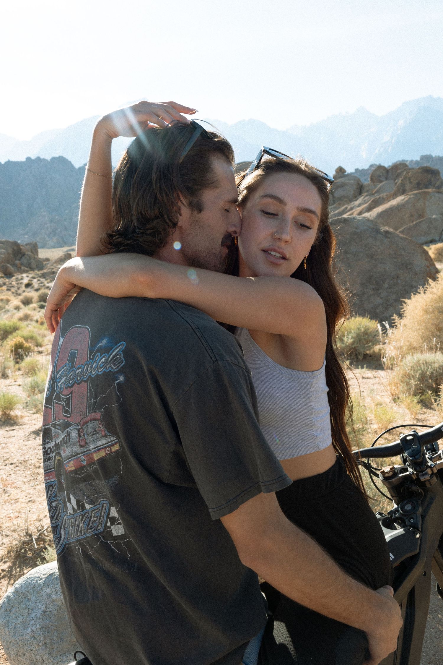 Unique couples photoshoot in the mountains of California