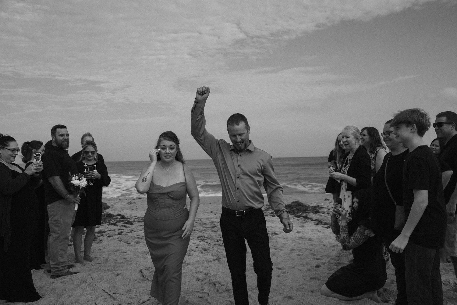 beachside elopement photographer