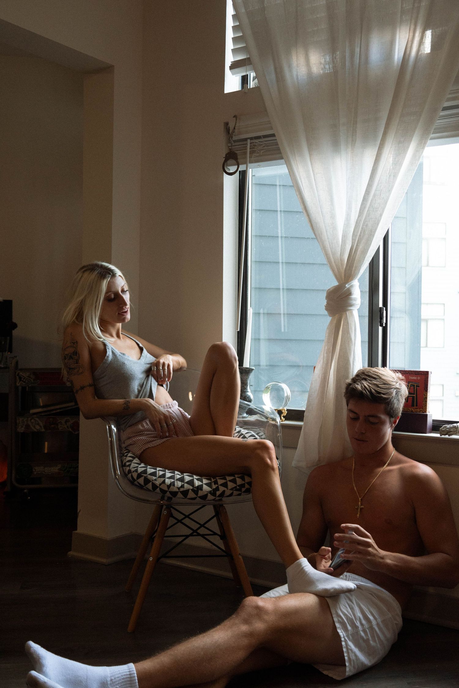 film in-home couples session
relaxed couples shoot at home
cozy 35mm film session
hybrid film and digital couples photographer