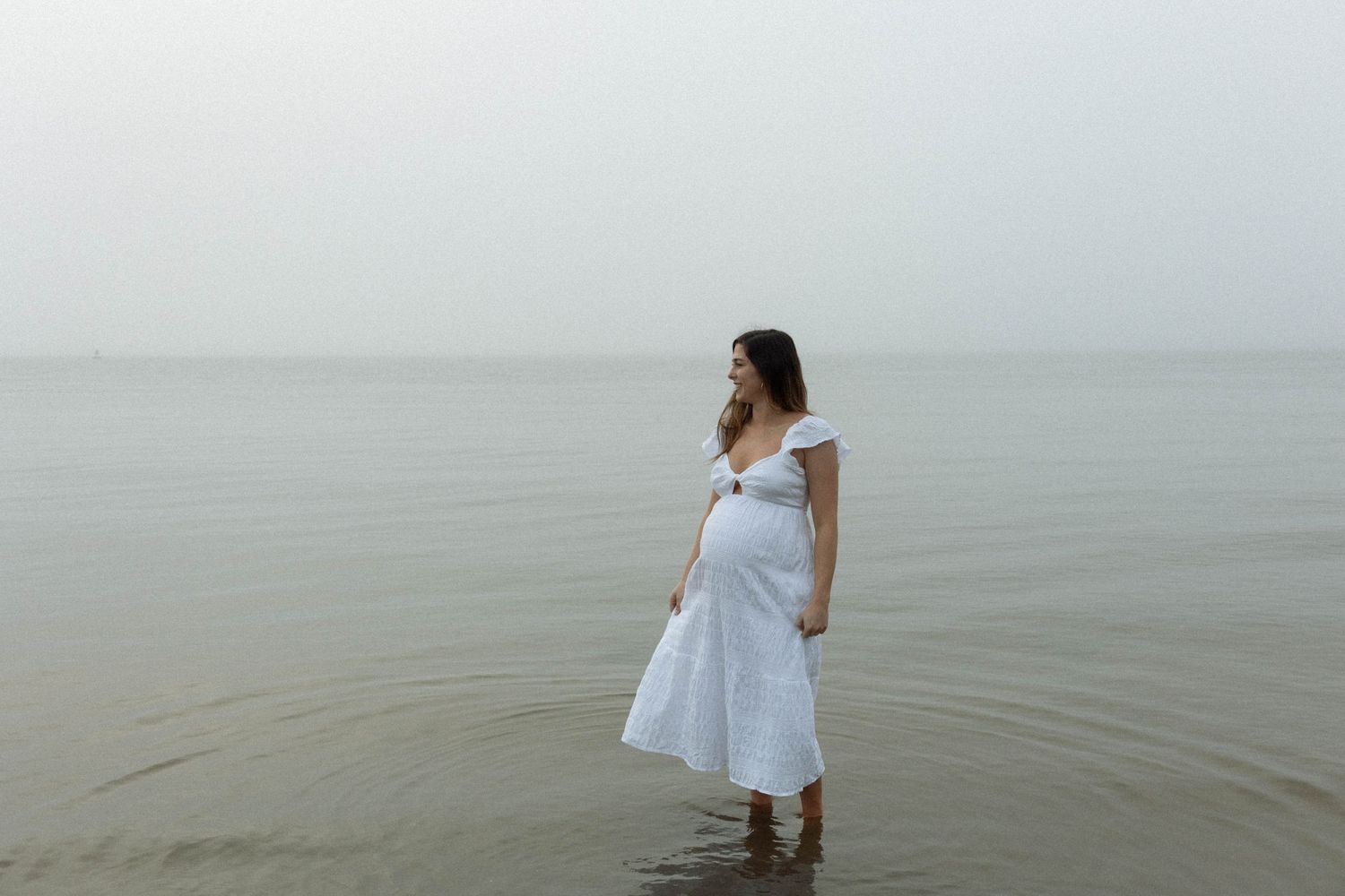 moody romantic maternity photoshoot