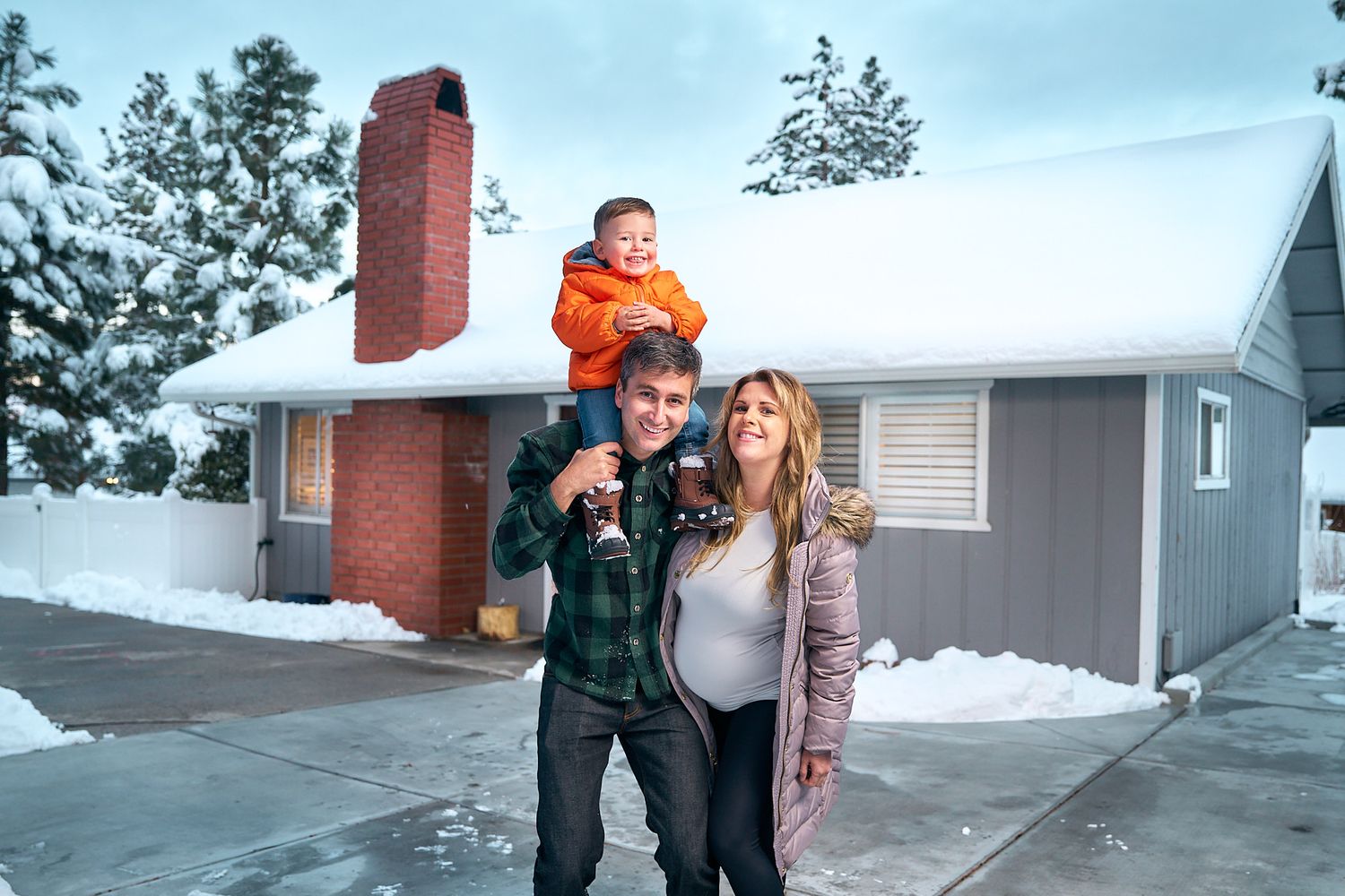 Family portrait by Travis Sean Studios