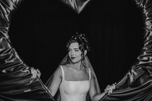 Issue 03 | Mon Chéri: A Playful, Modern Styled Shoot for the Bold 2025