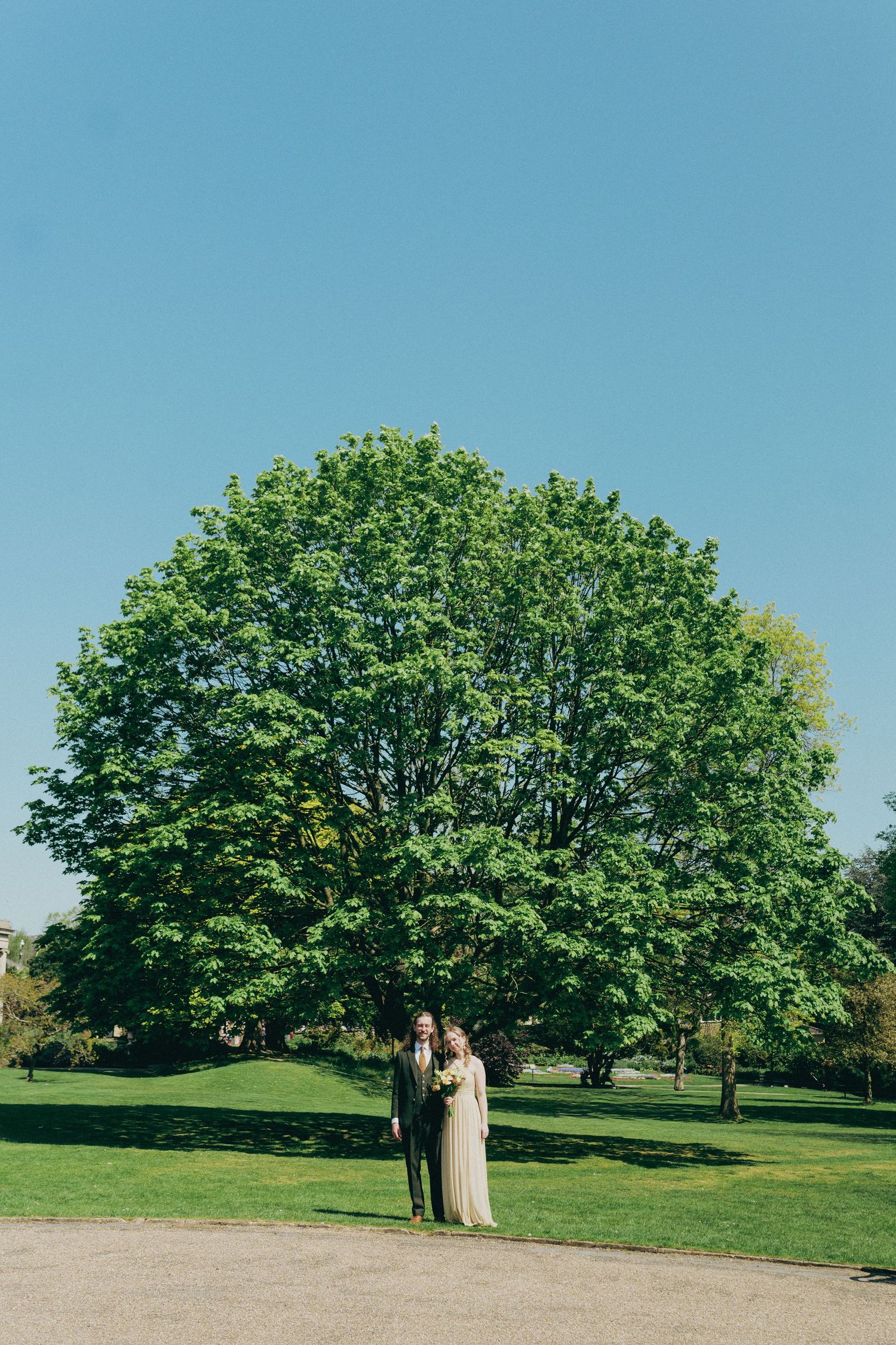 couple in gardens