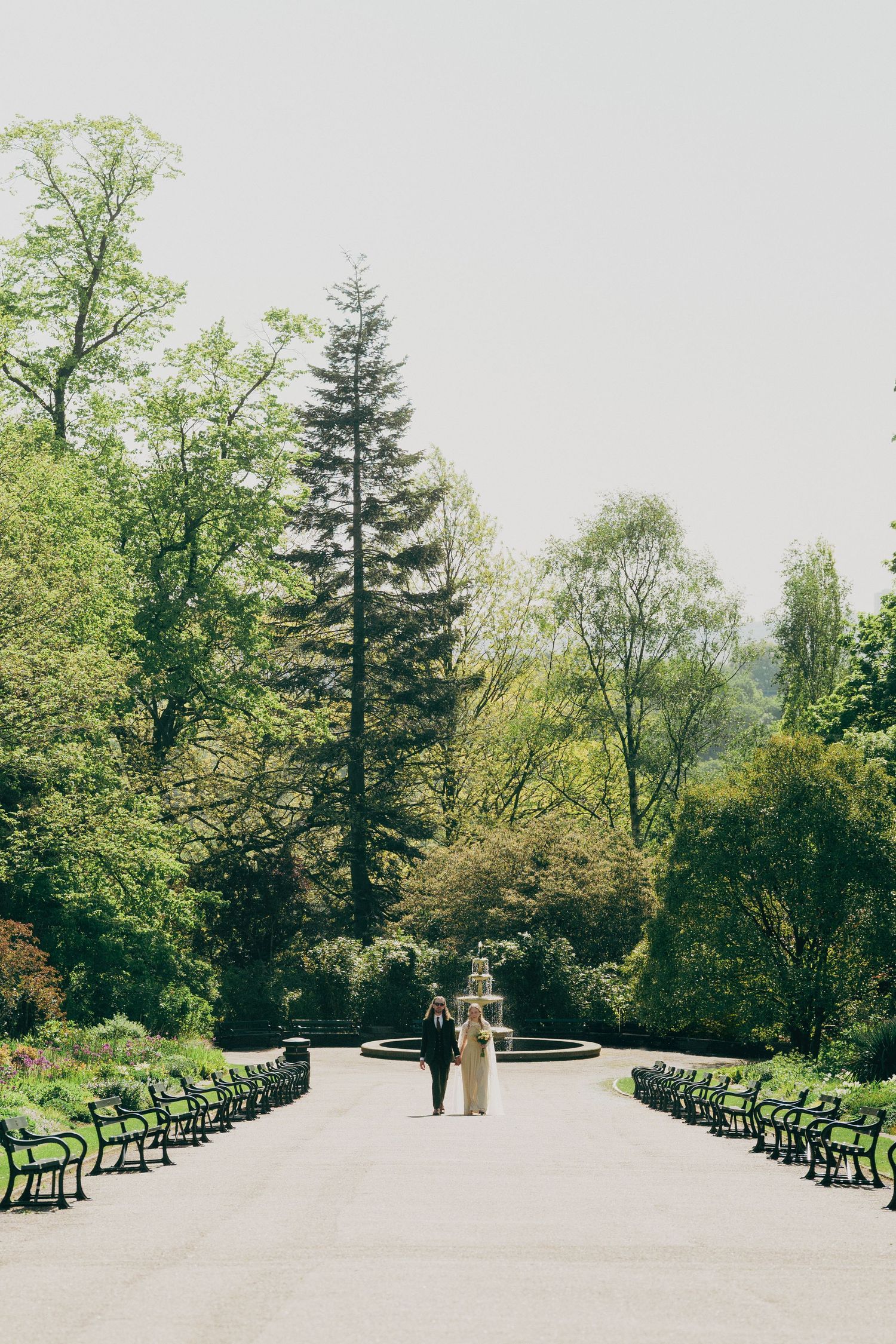 couple in gardens
