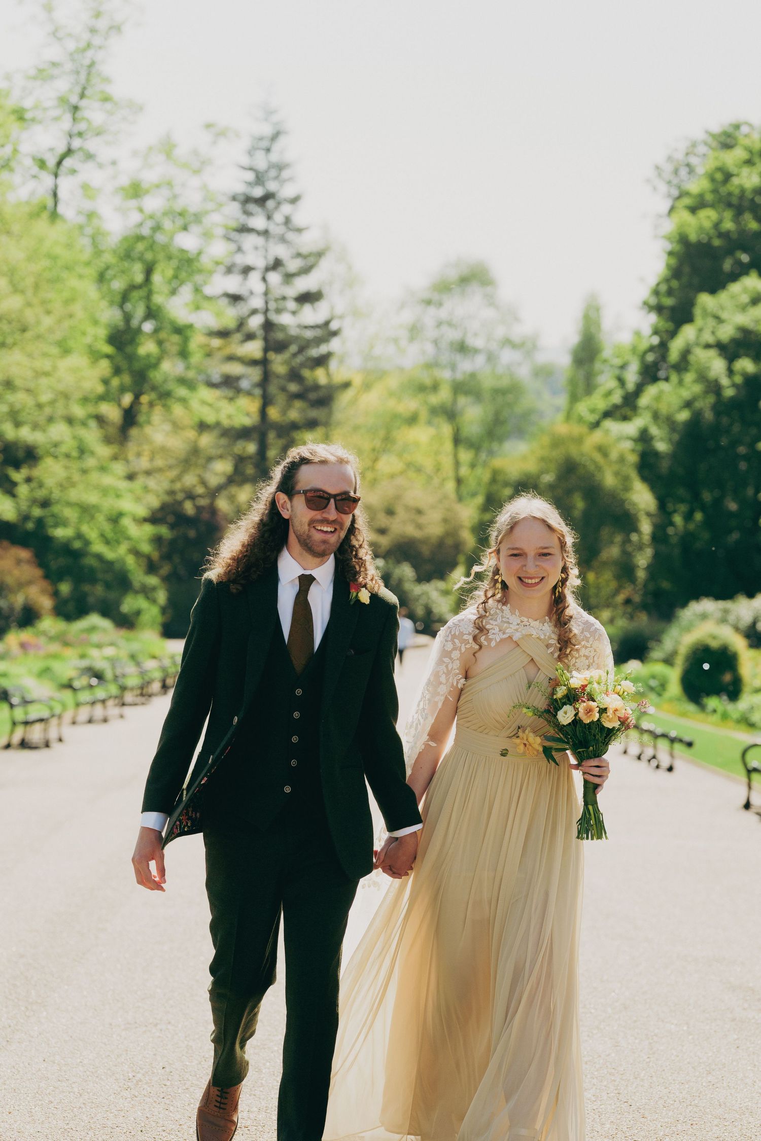 couple in gardens