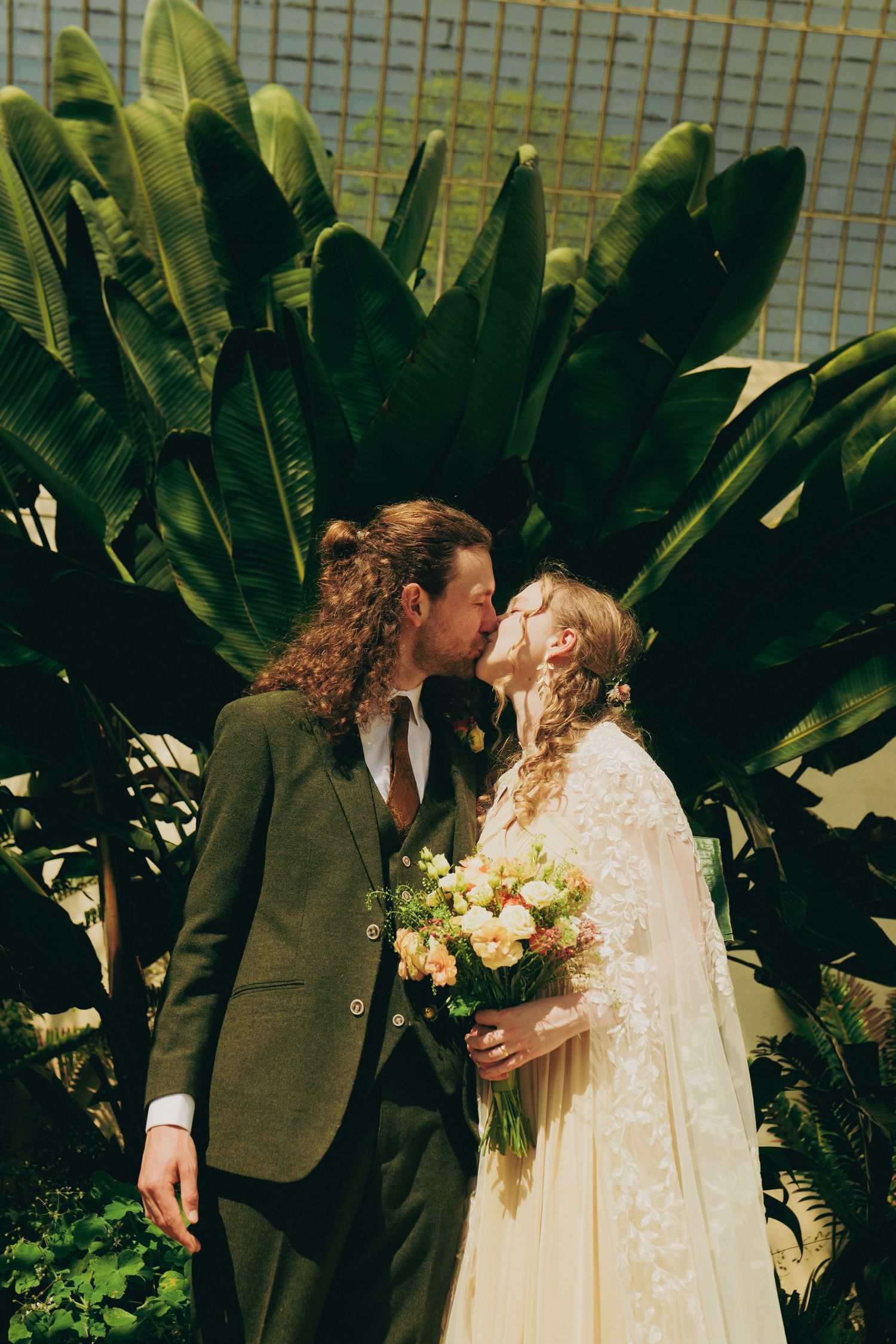 couple first kiss