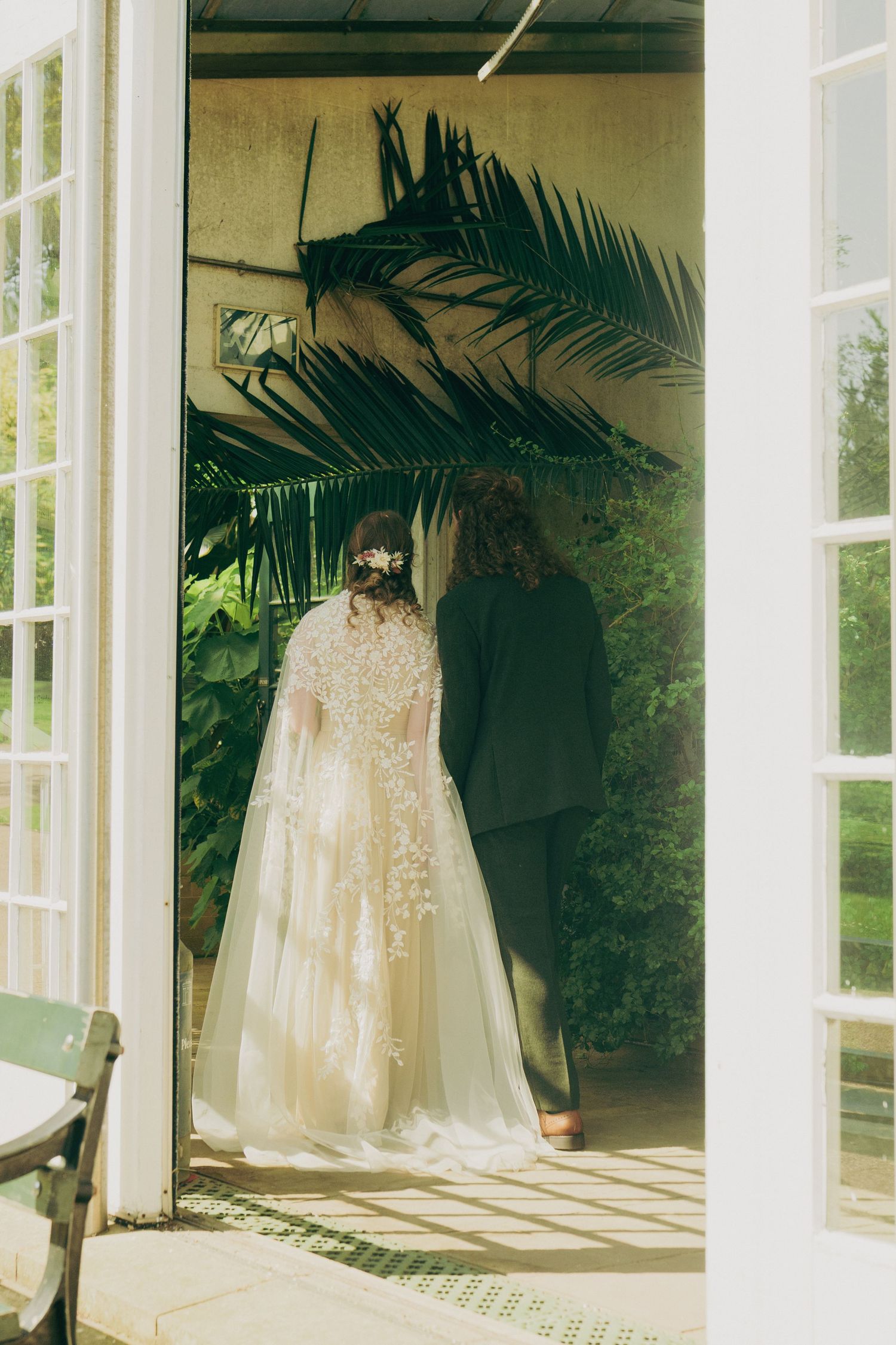 couple in gardens