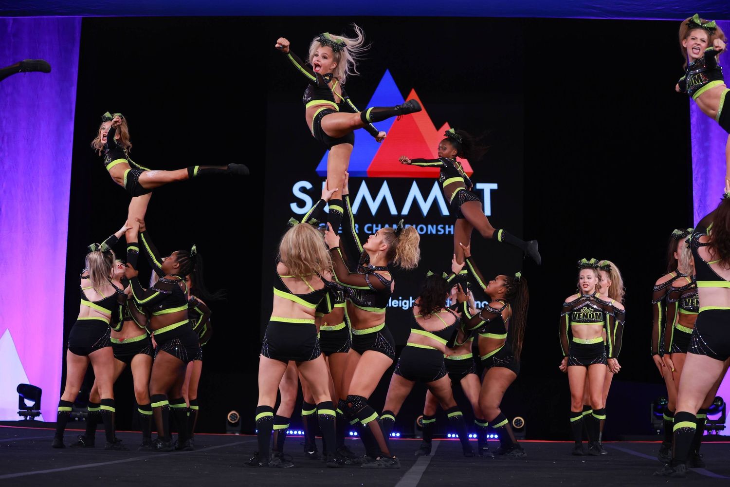 CEA LADY VENOM 24-25