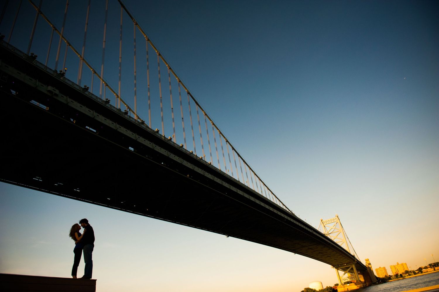 Dramatic engagement session in Old City Philadelphia at Race Street Pier