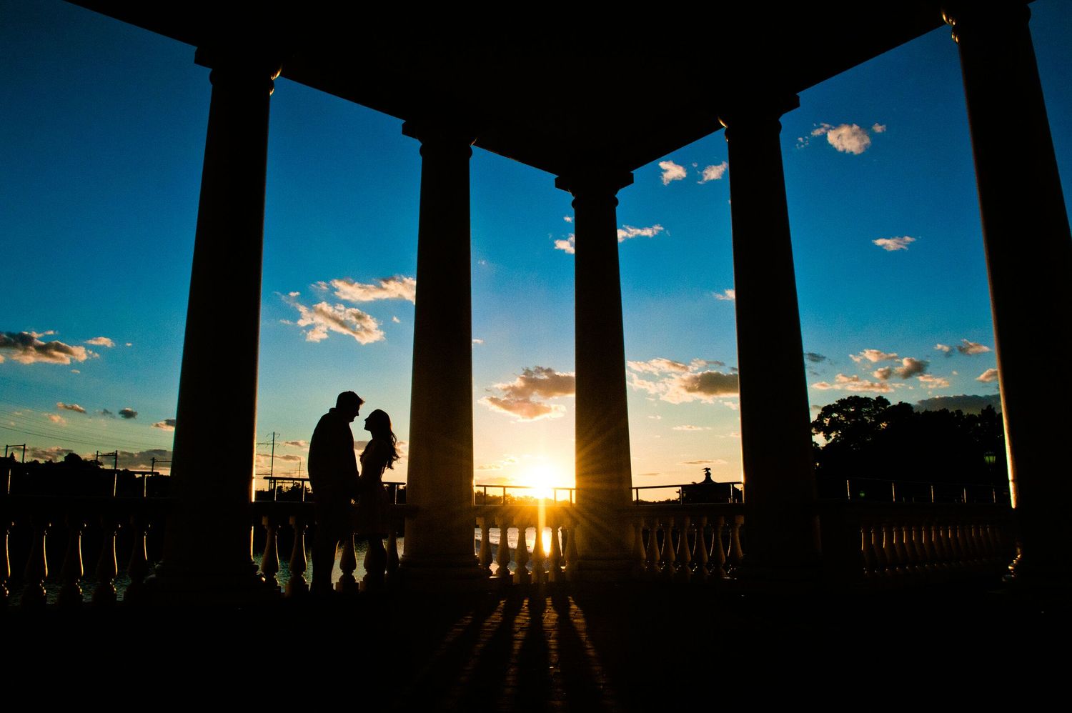 Beautiful sunset picture of an engagement session at the Waterworks in Philadelphia. PA