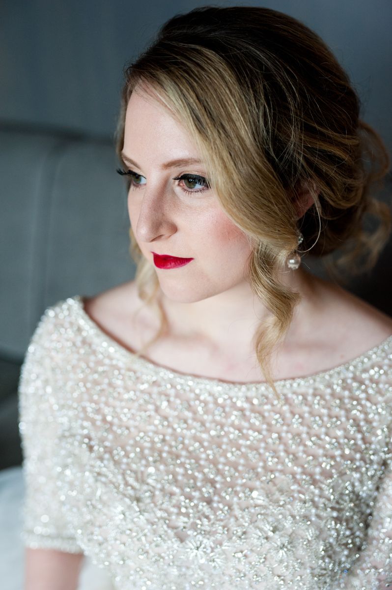 Bridal portrait at the Moshulu
