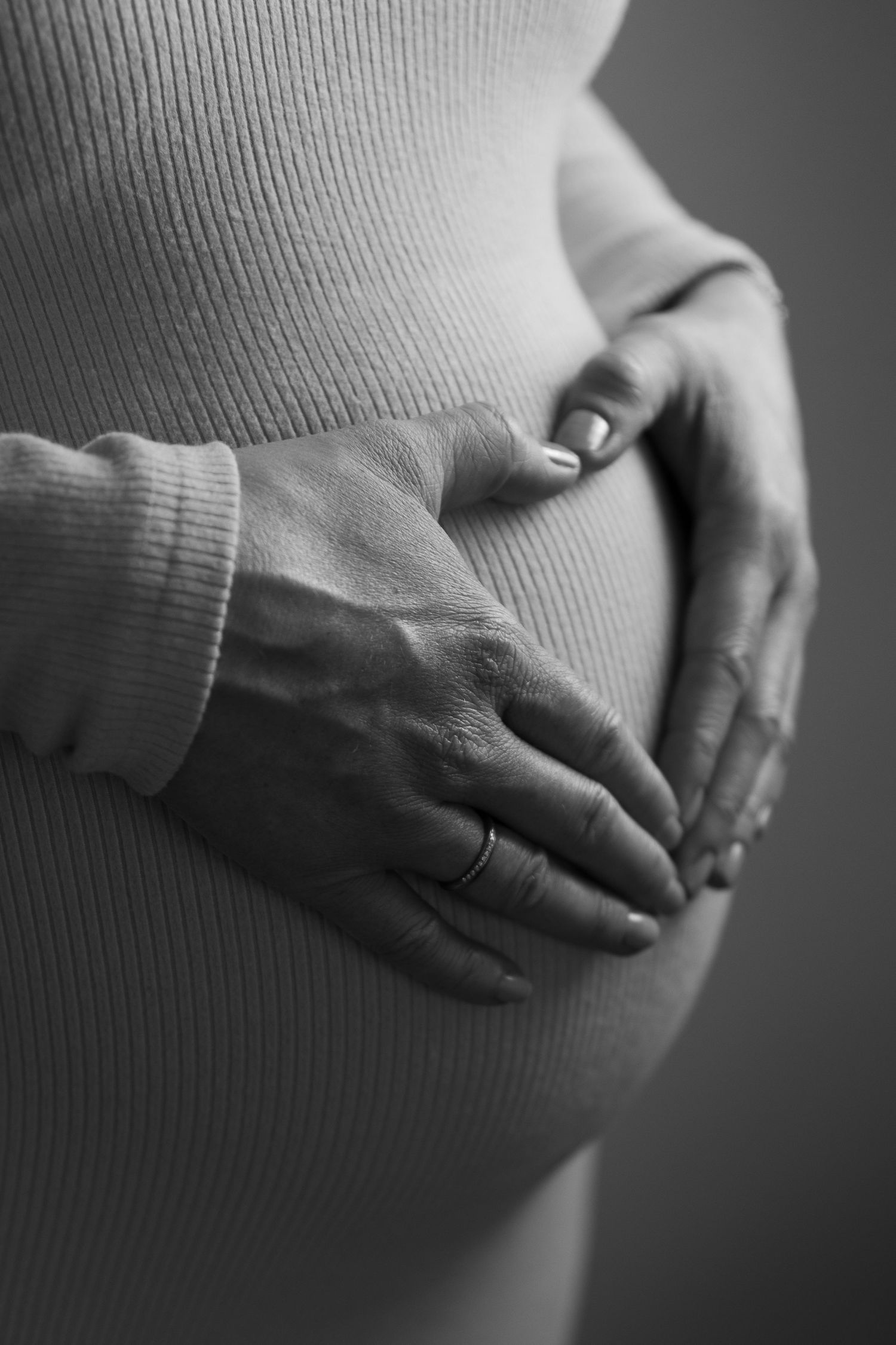 Babybauchshooting im Freien