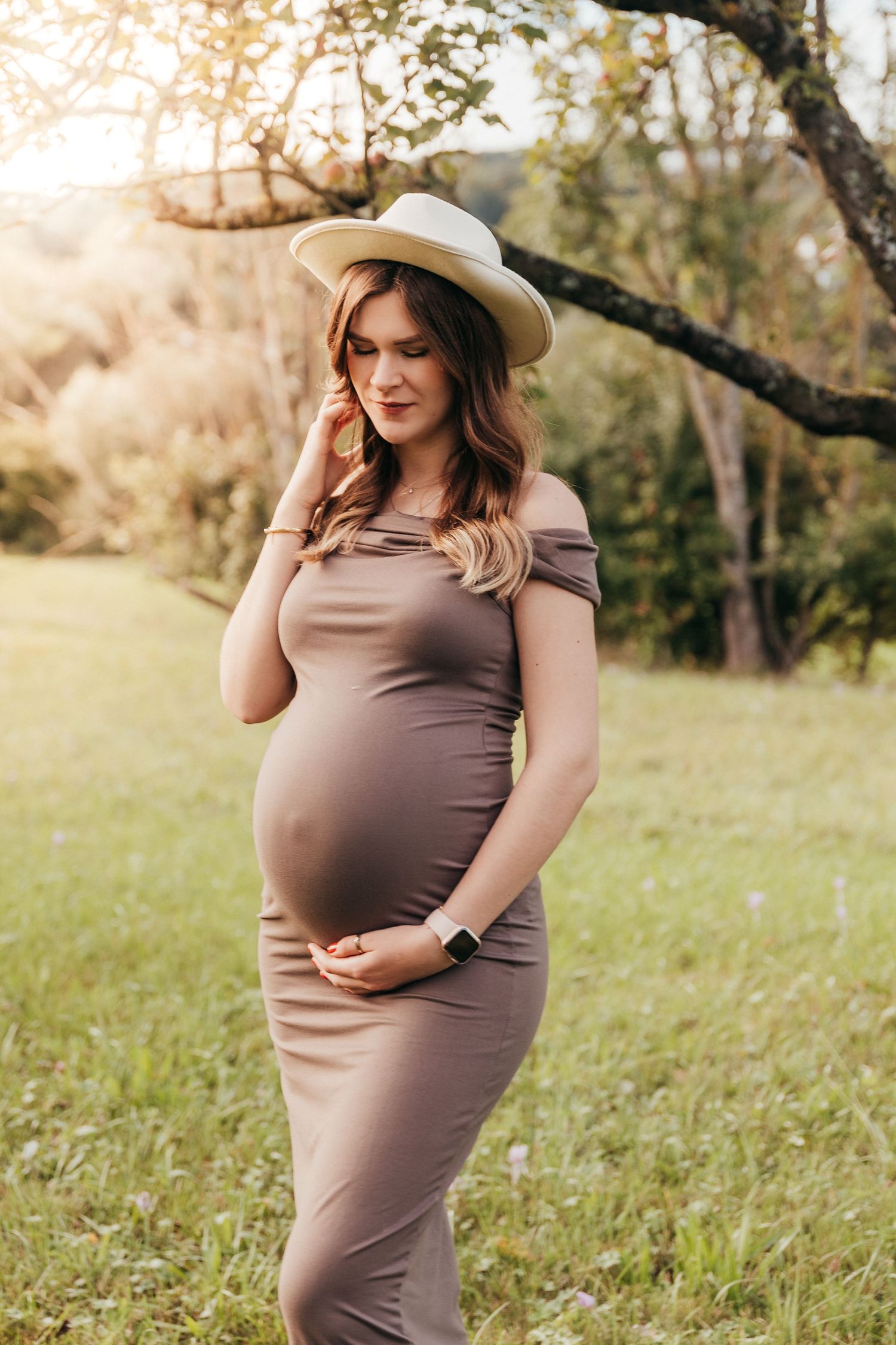 Babybauchshooting im Freien