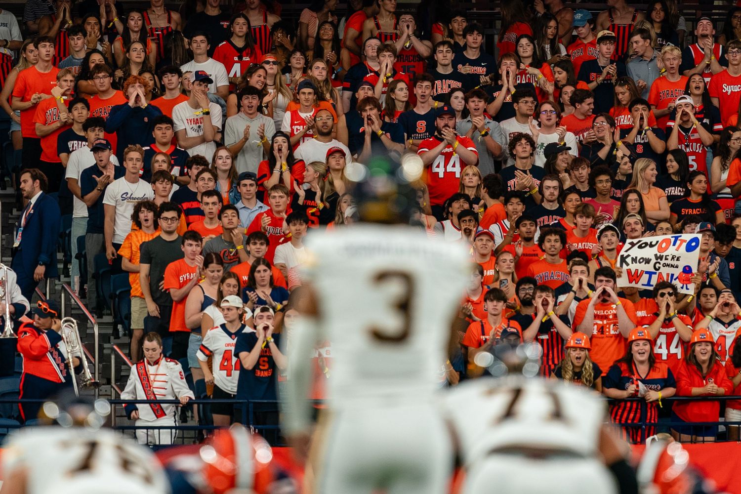 jaron keawe sagapolutele looks at the syracuse crowd in the JMA wirless dome against syracuse jaron keawe sagapolutelejaron keawe sagapolute
