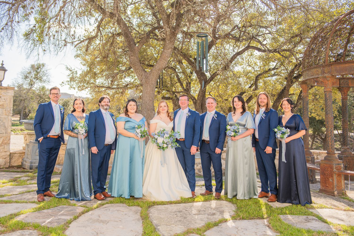 Celebrate with your family and friends with a beautiful photo session in Helotes, San Antonio, Boerne area.