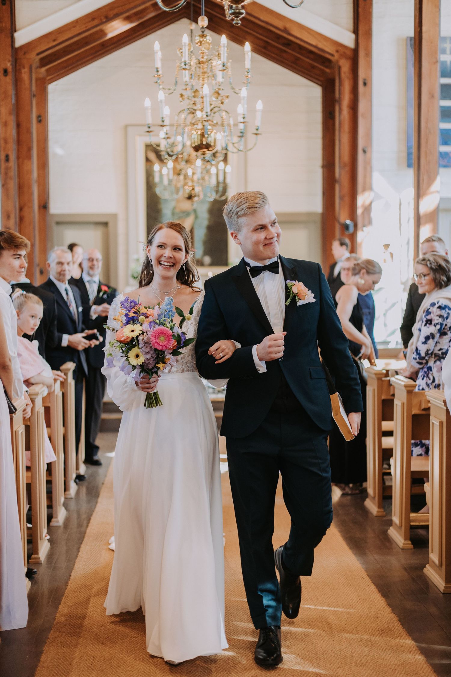 Hääkuvaus Oulu hääkuvaaja dokumentaarinen hääkuvaus roosakphotography roosa k photography  potrettikuvaus häät maikkulan kartano