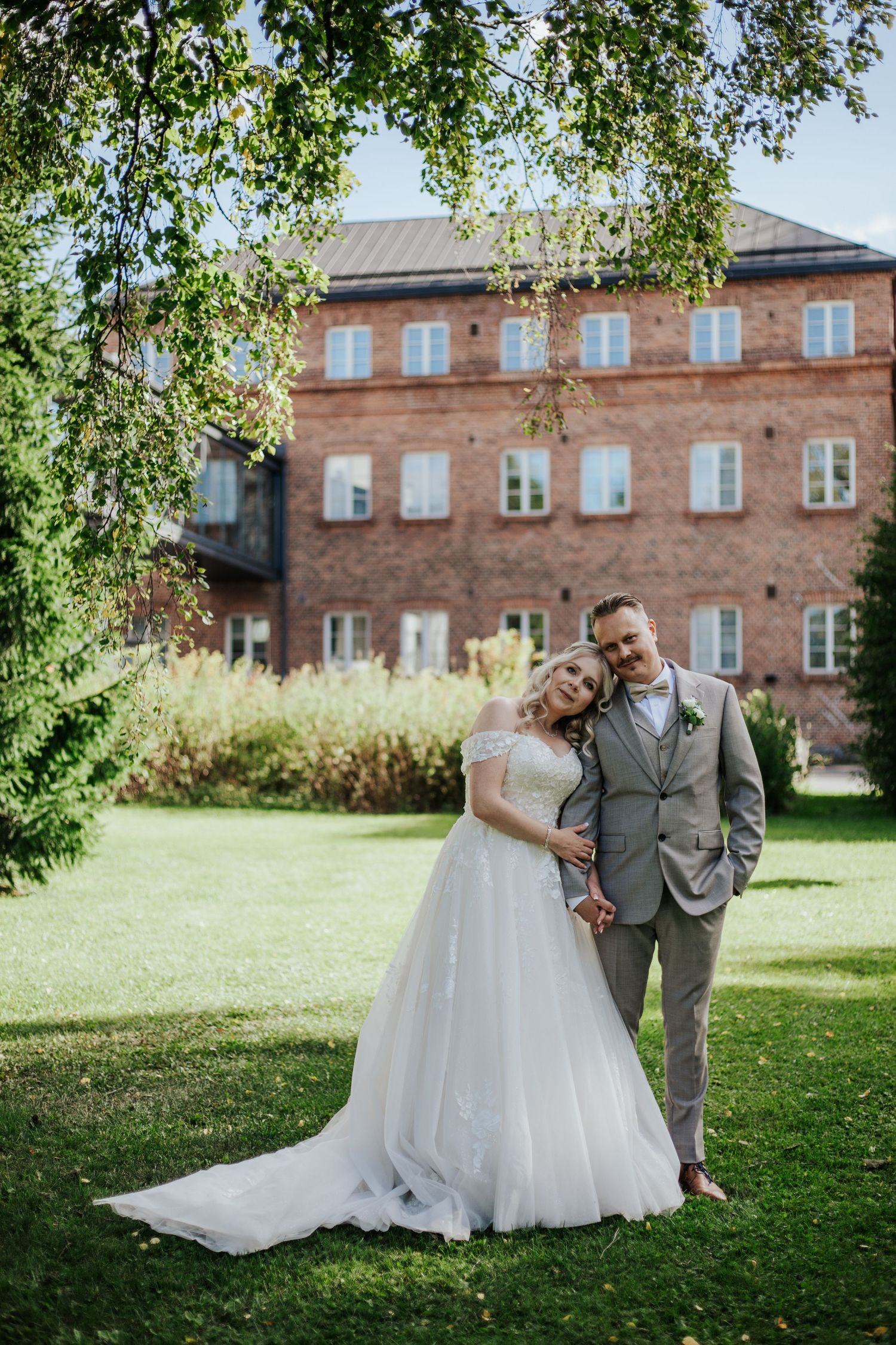 Hääkuvaus Oulu hääkuvaaja dokumentaarinen hääkuvaus roosakphotography roosa k photography  potrettikuvaus häät