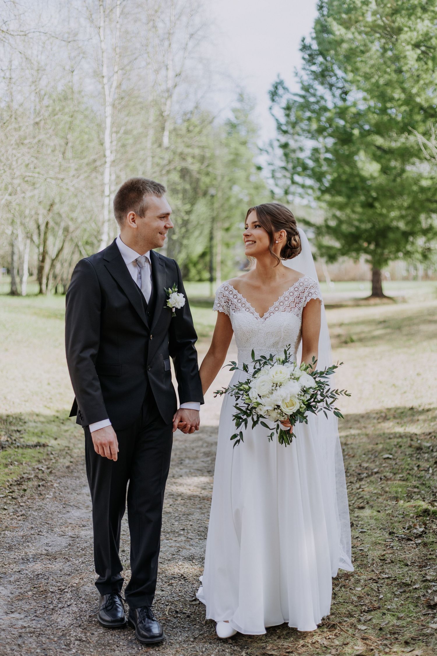 Hääkuvaus Oulu hääkuvaaja dokumentaarinen hääkuvaus roosakphotography roosa k photography  potrettikuvaus häät