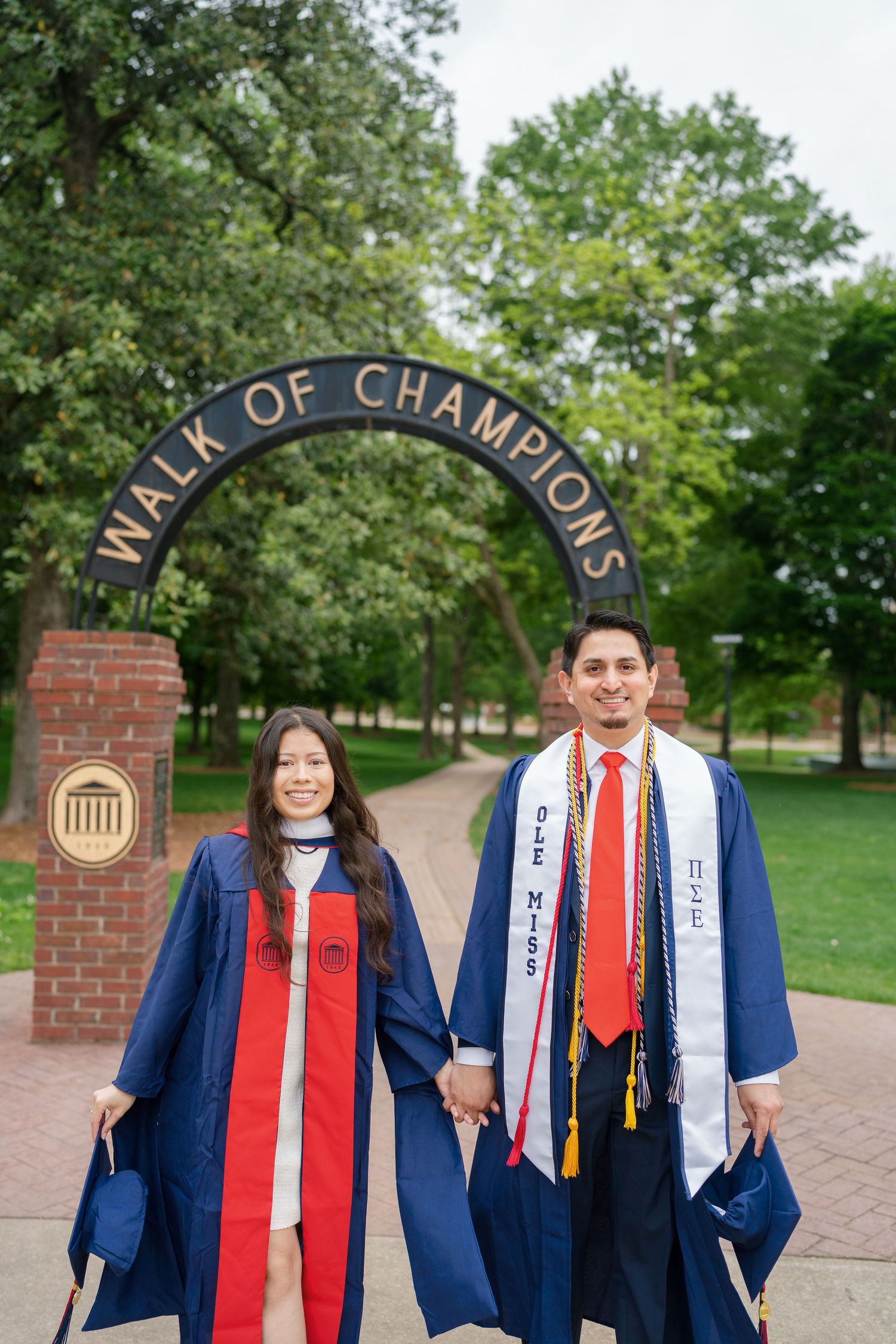 Couples senior portraits at Ole Miss
