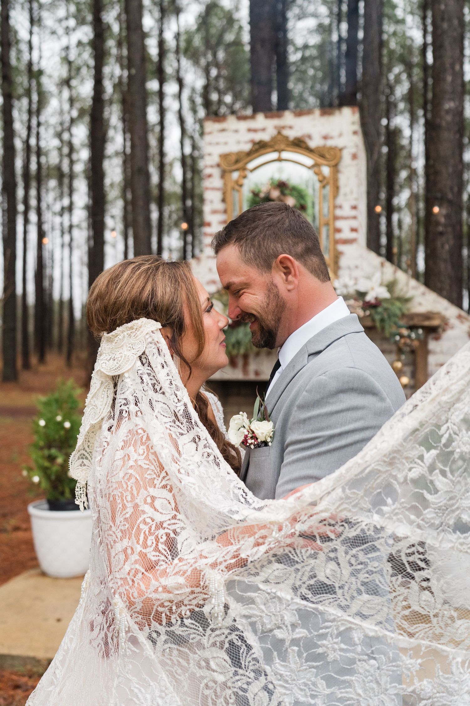 Sealy and Jeremy wedding at Barn and Bin in Pheba, MS