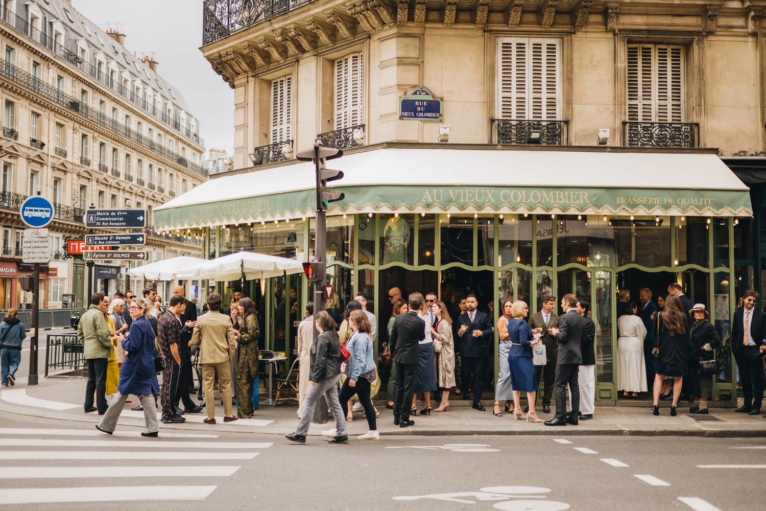 Destination wedding photography Paris
Destination wedding in Paris