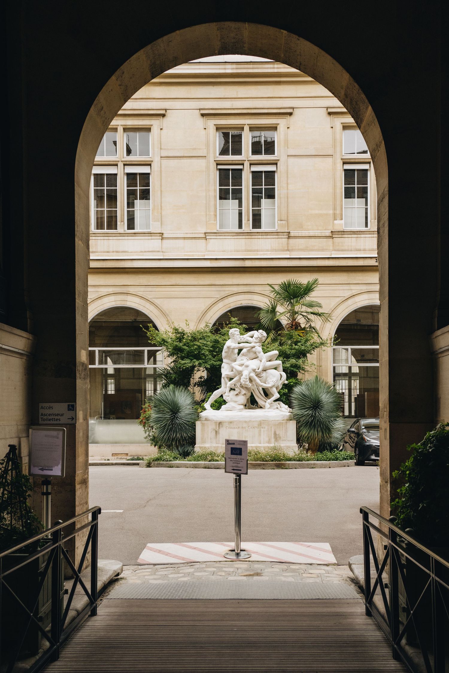 Destination wedding photography Paris
Destination wedding in Paris