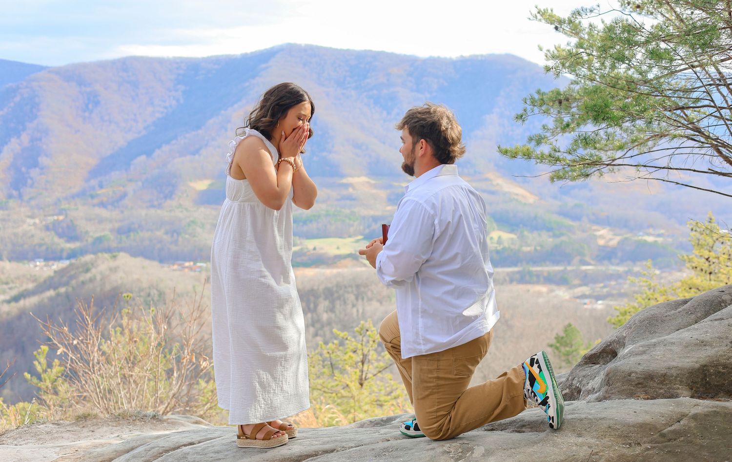 dreamy couples pictures, outdoors, engagement