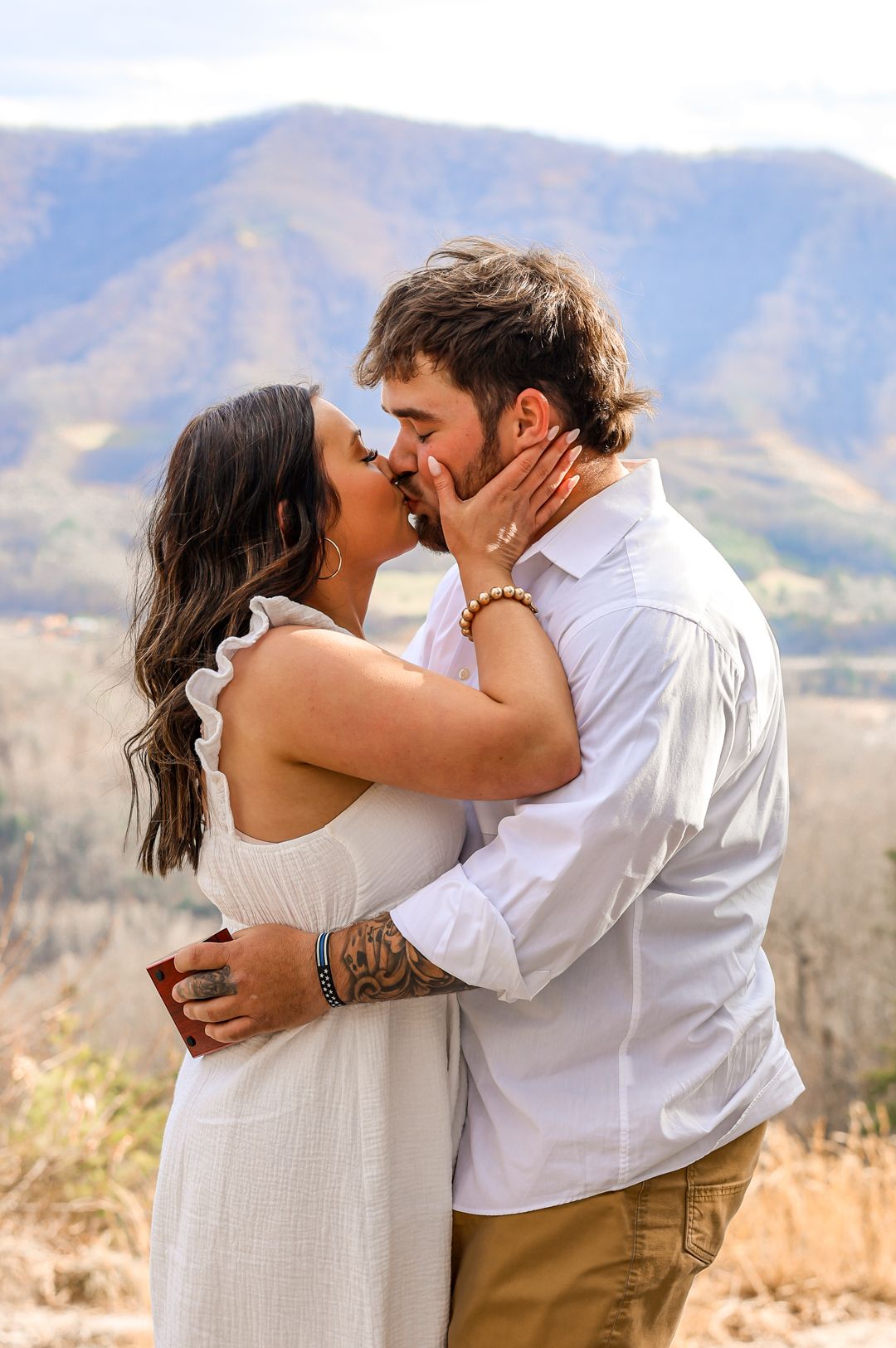 dreamy couples pictures, outdoors