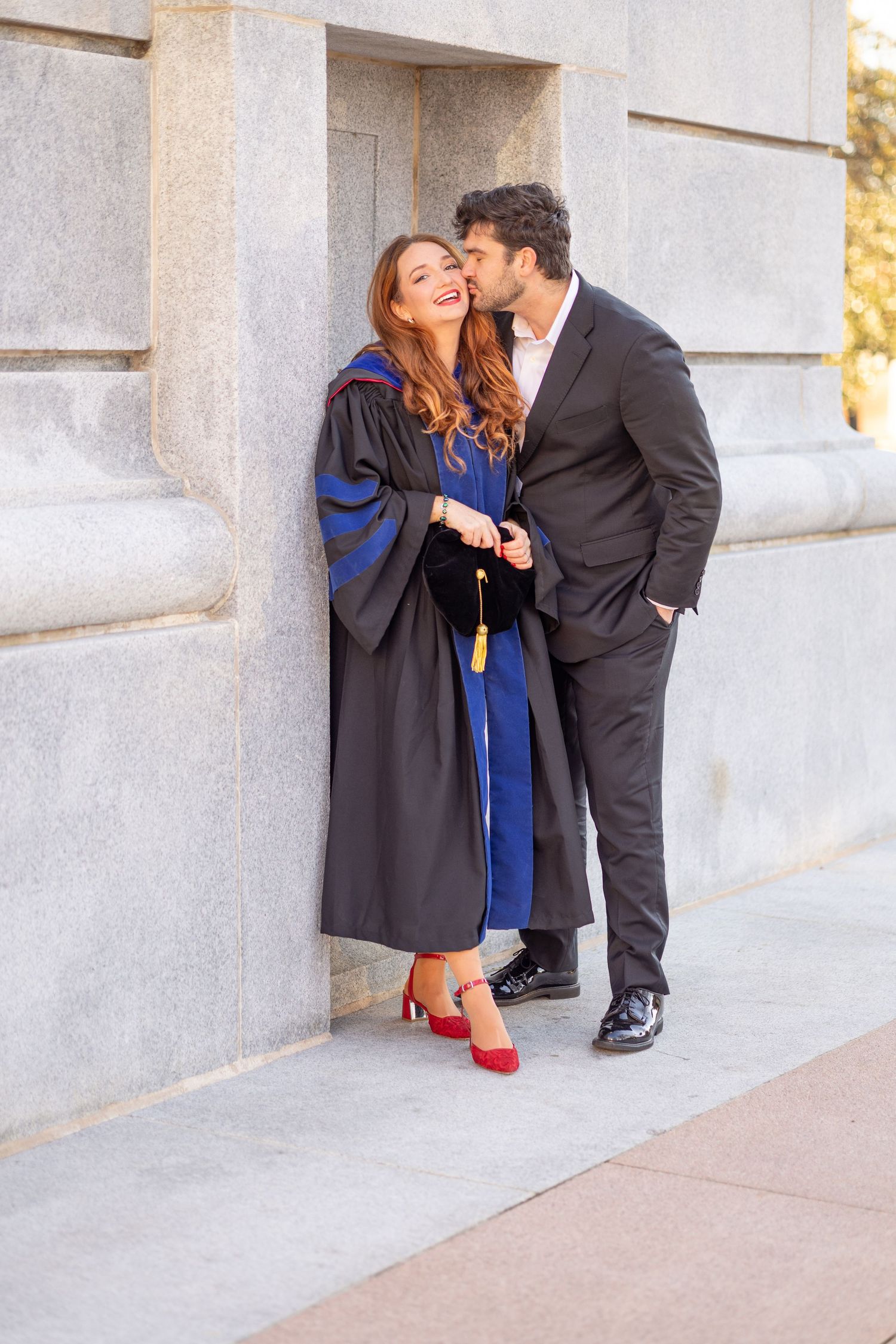 graduation photos, NC state grad raleigh graduates senior photos outdoor graduation images natural light photography bright true to color
