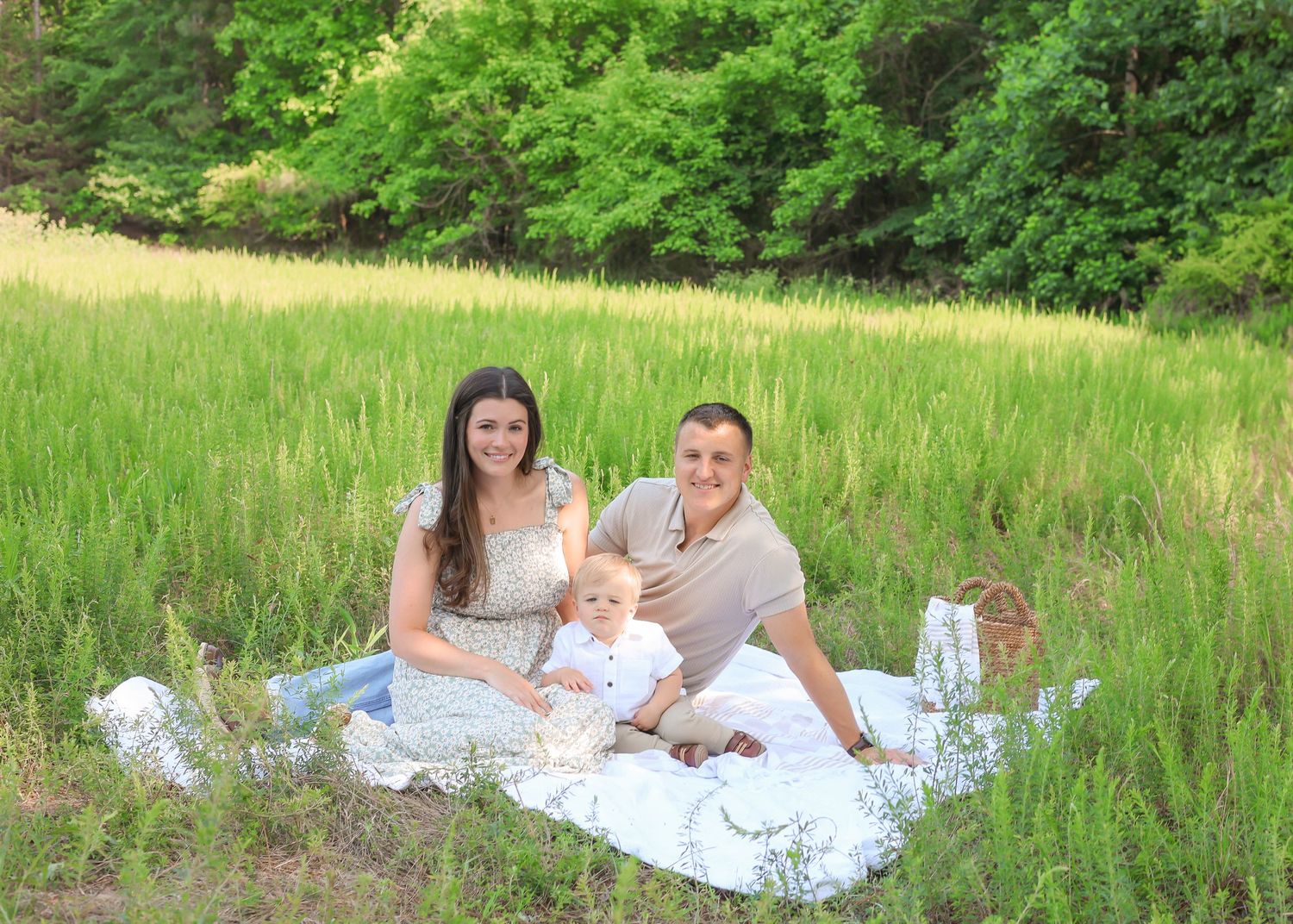 mommy and me photos, family pictures, little kid smiling, fun family pictures, whimsical, soft photos, picnic style photos