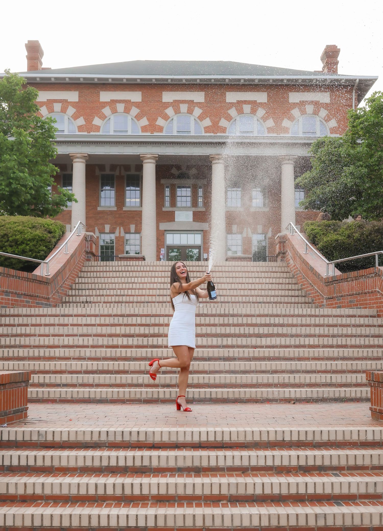 graduation photos, NC state grad raleigh graduates senior photos outdoor graduation images natural light photography bright true to color