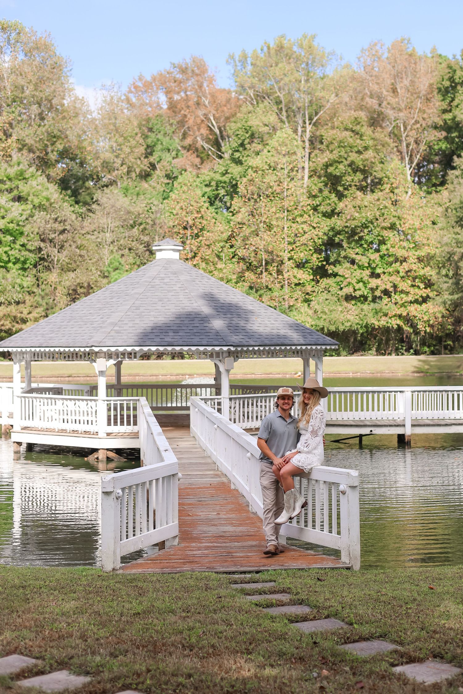 engagement pictures, seven paths manor, raleigh engagement, classy bright true to color, north carolina engagement photographer