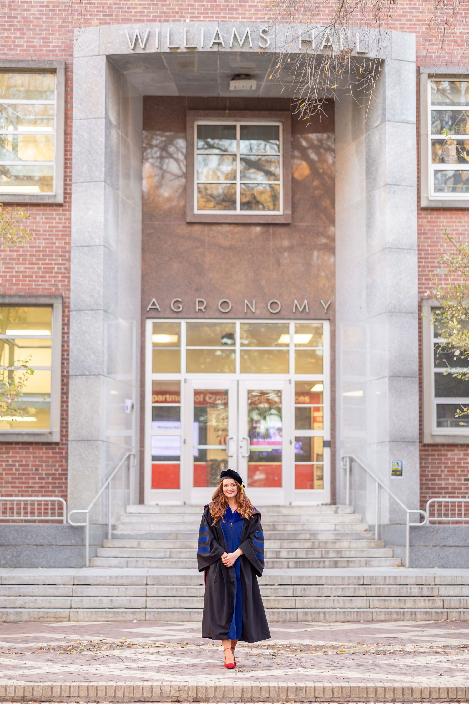 graduation photos NC state grad raleigh graduates senior photos outdoor graduation images natural light photography bright true to color unc