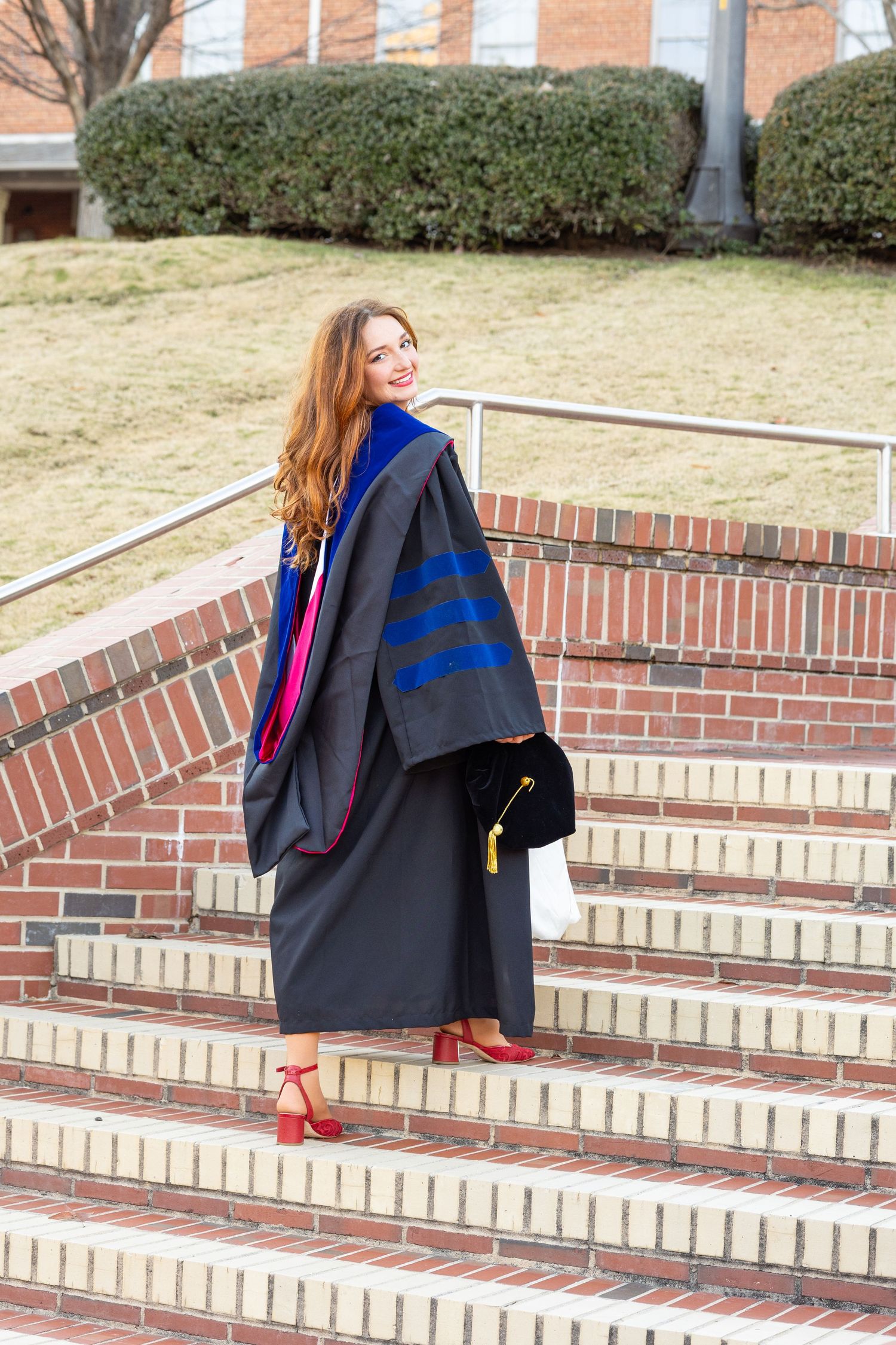 graduation photos NC state grad raleigh graduates senior photos outdoor graduation images natural light photography bright true to color unc