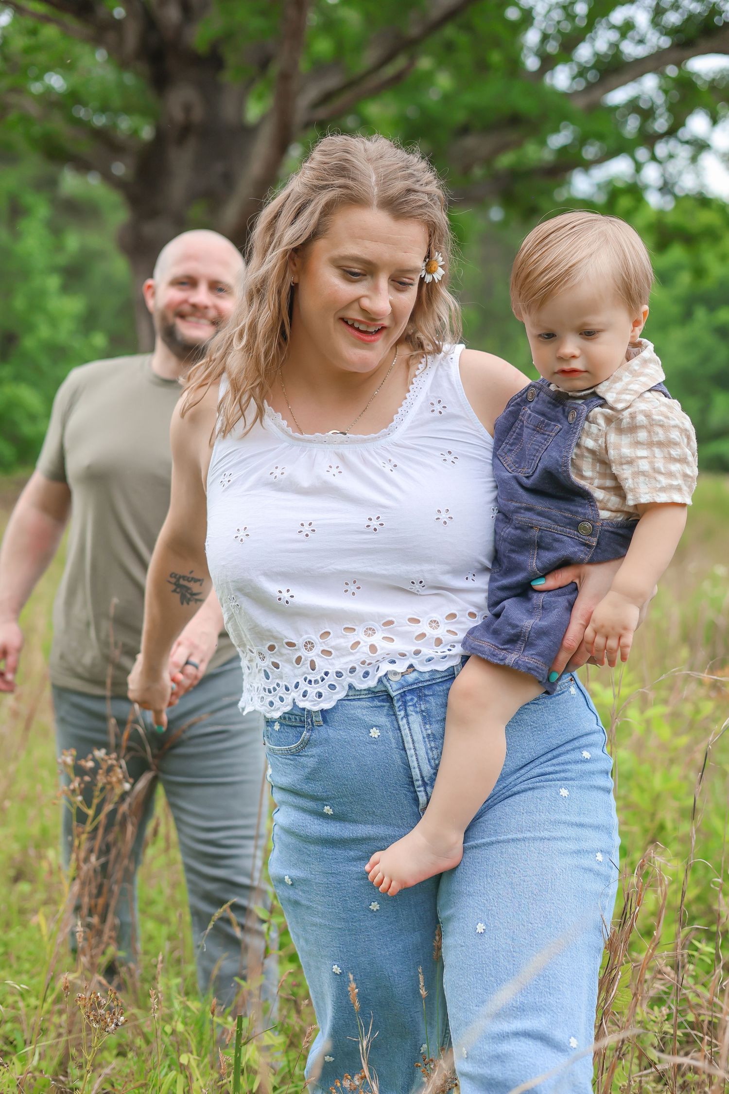 dreamy family photos, dreamy mommy and me photos. outdoors family pictures, raleigh photography