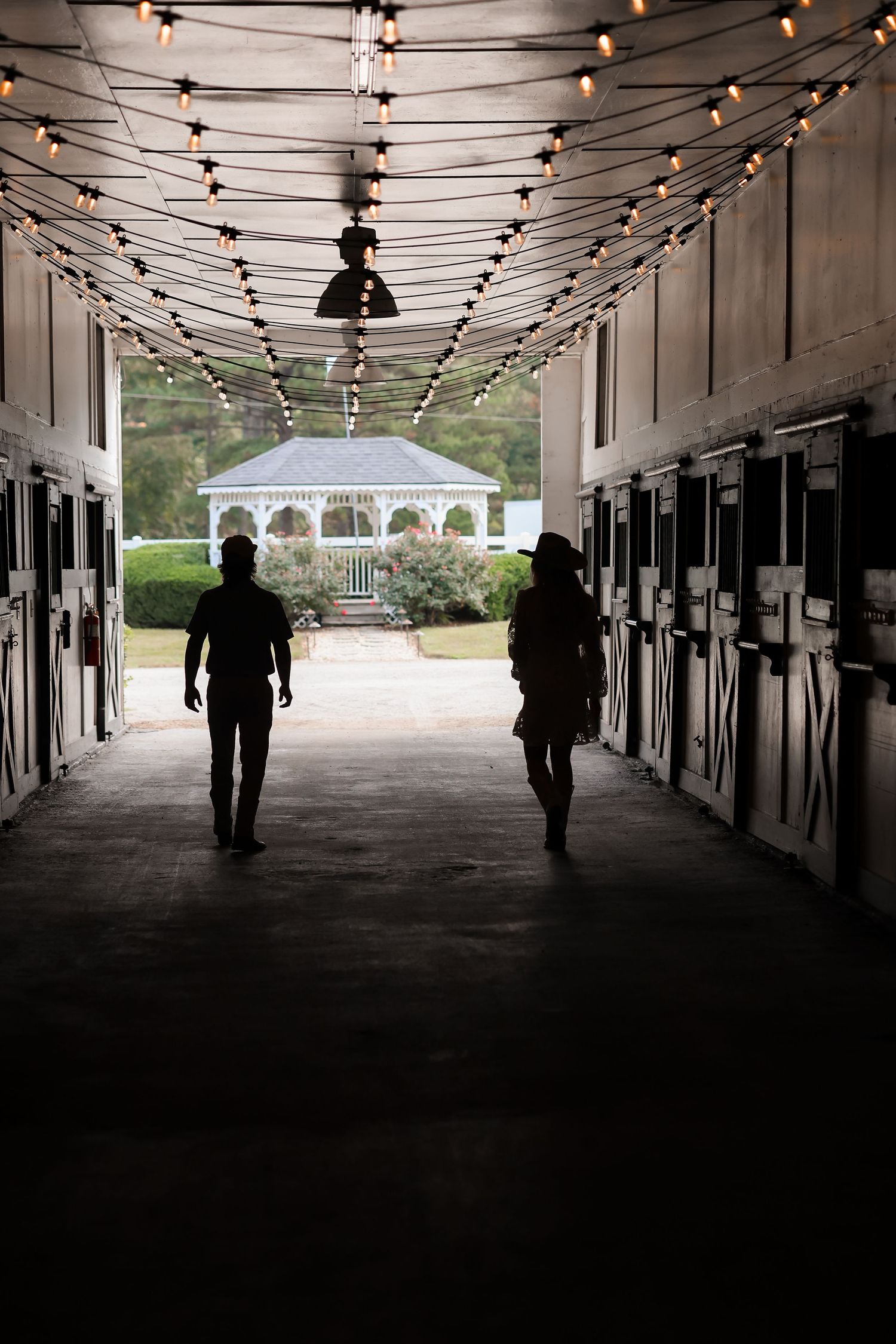 engagement pictures, seven paths manor, raleigh engagement, classy bright true to color