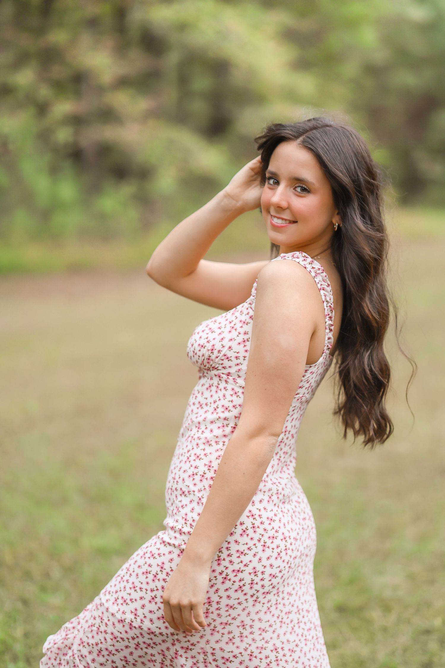 seniors, graduate photos, outdoors pictures, raleigh photographer, fayettville, johnston county senior photographer, graduation pictures