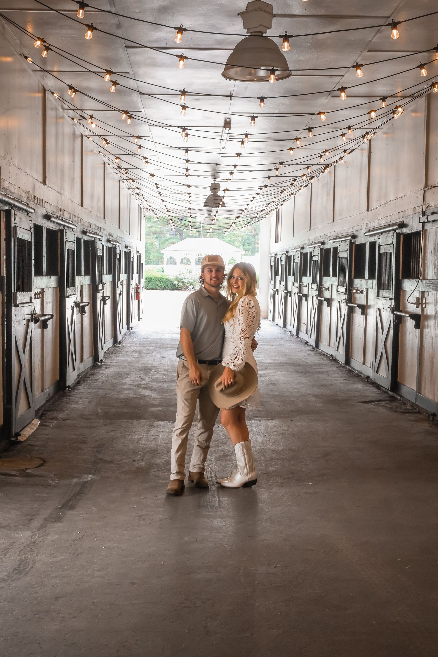 engagement pictures, seven paths manor, raleigh engagement, classy bright true to color