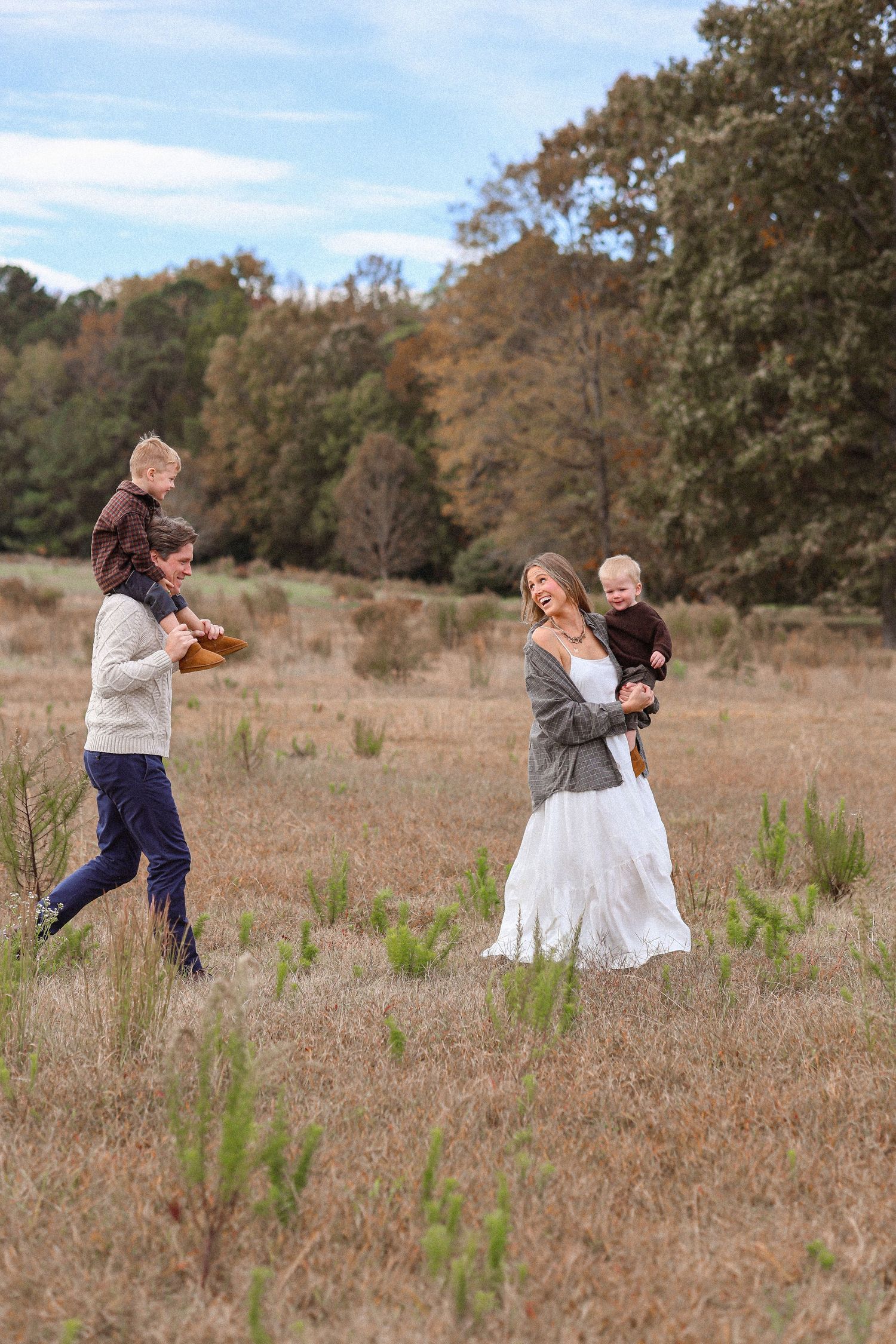 family photos, couples, family outdoors, raleigh photographer, raleigh nc, couples pictures, fall photos, fall family pictures, affordable