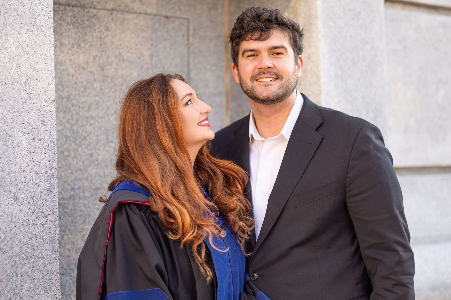 graduation photos NC state grad raleigh graduates senior photos outdoor graduation images natural light photography bright true to color unc