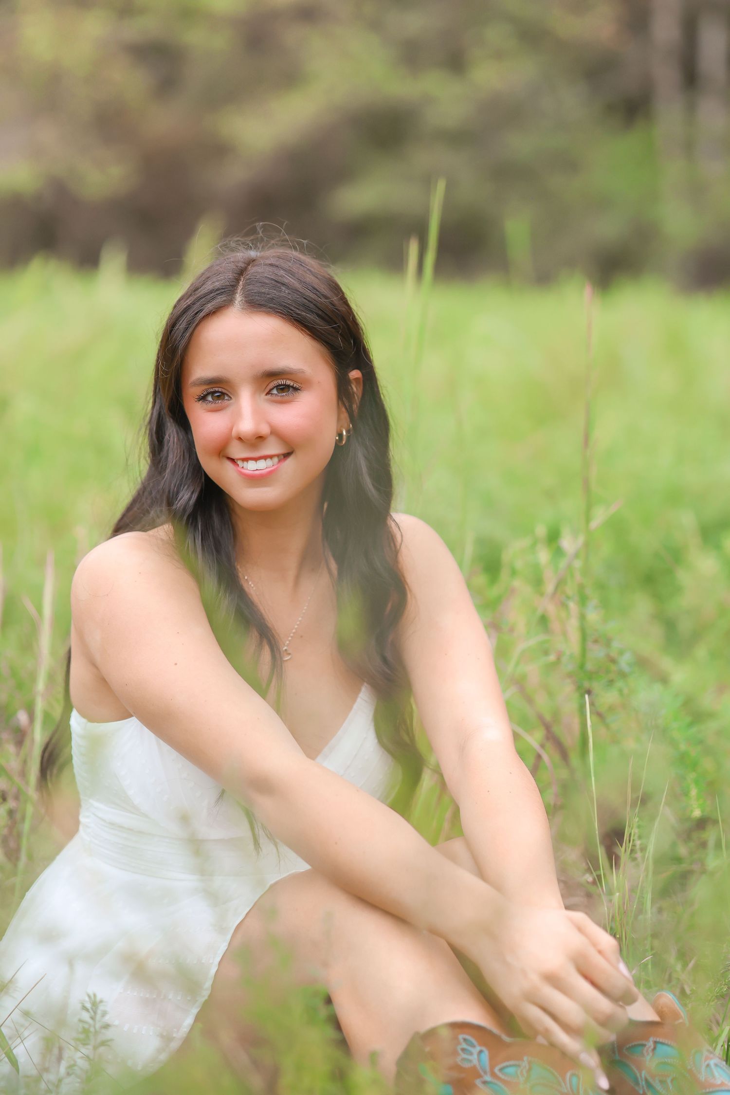 seniors, graduate photos, outdoors pictures, raleigh photographer, fayettville, johnston county senior photographer, graduation pictures